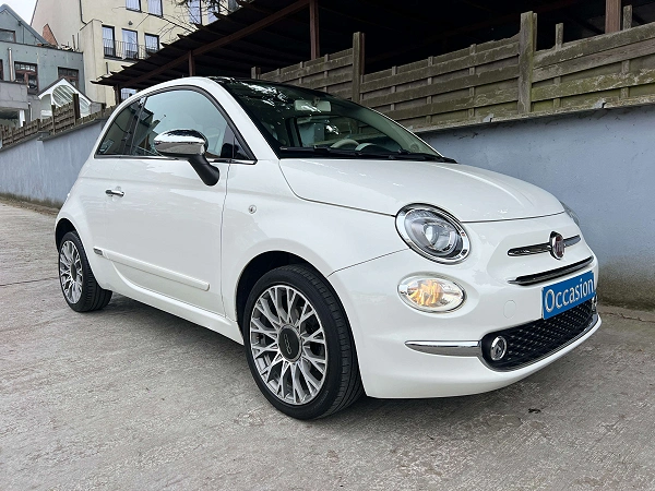 Fiat 500 1.2i Lounge ( Navig Appel CarPlay clim pdc)