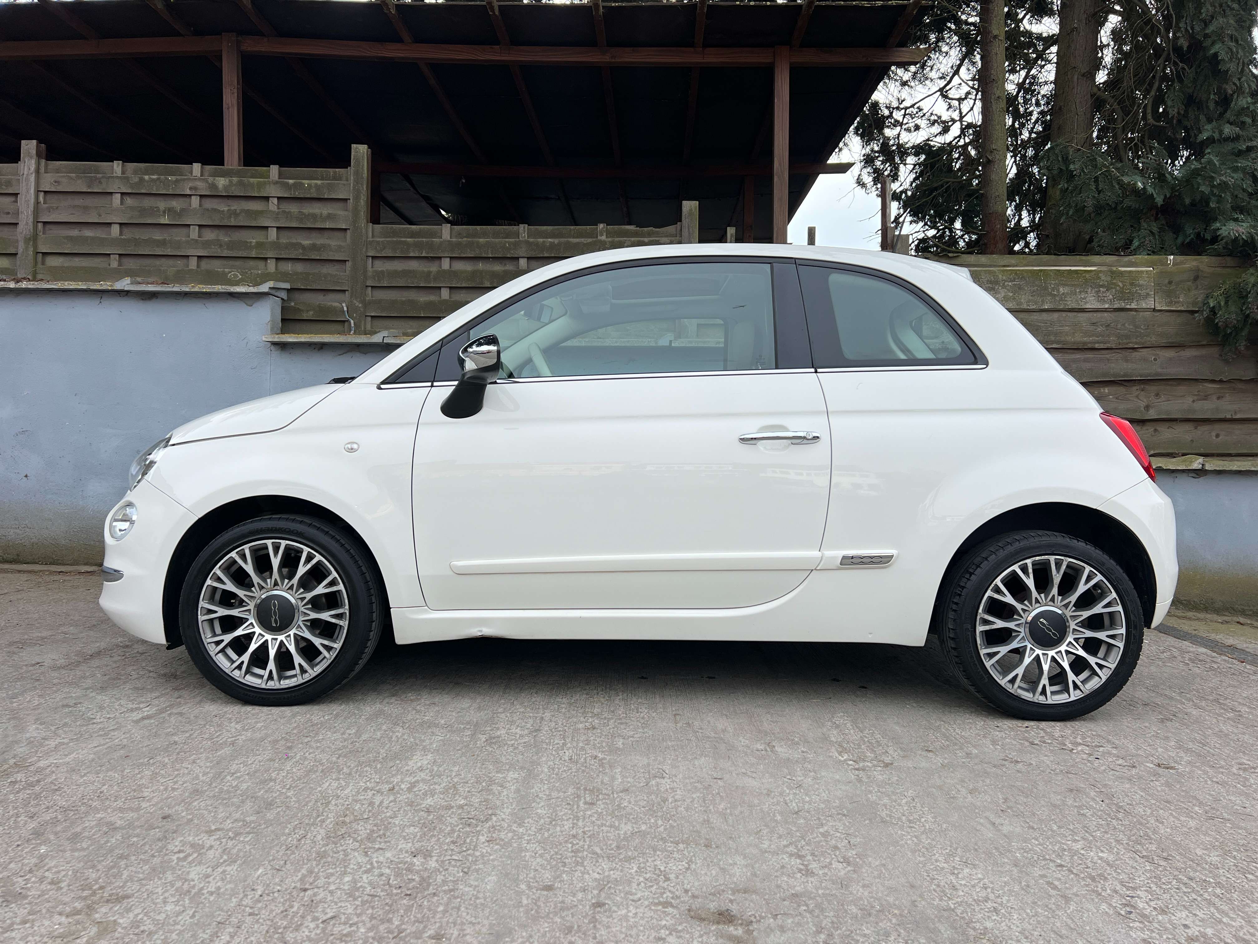 Fiat 500 1.2i Lounge ( Navig Appel CarPlay clim pdc)