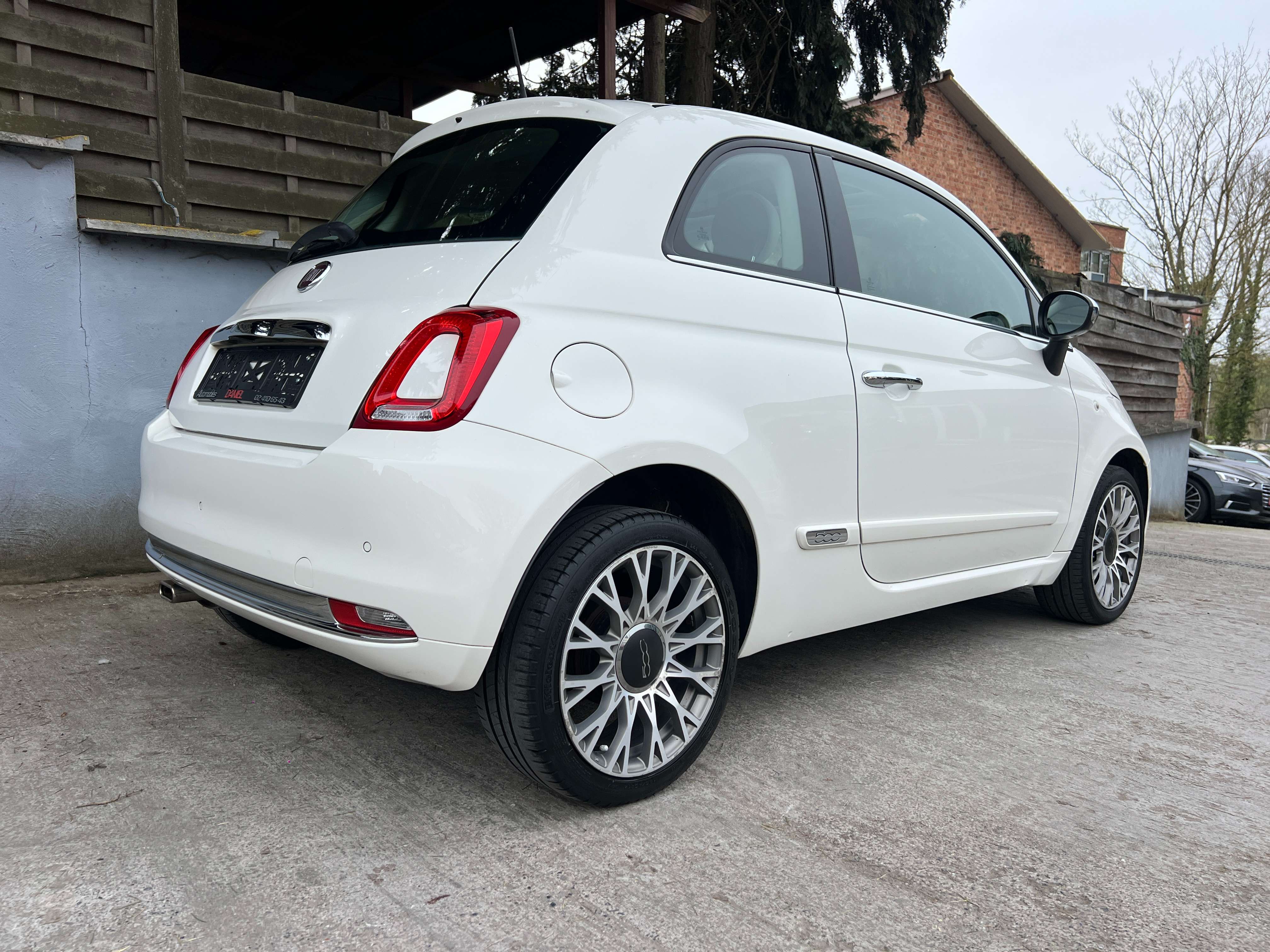 Fiat 500 1.2i Lounge ( Navig Appel CarPlay clim pdc)