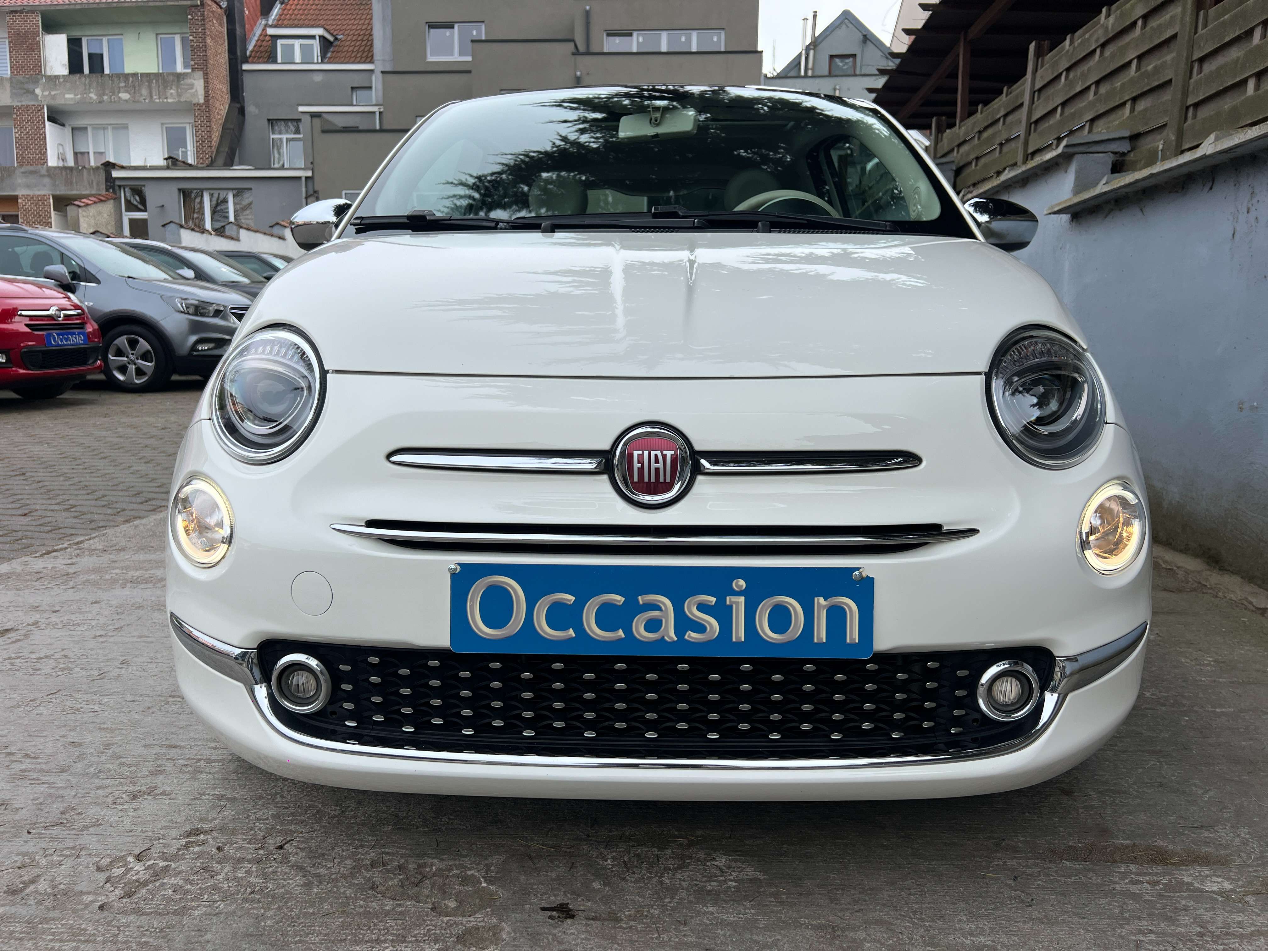 Fiat 500 1.2i Lounge ( Navig Appel CarPlay clim pdc)