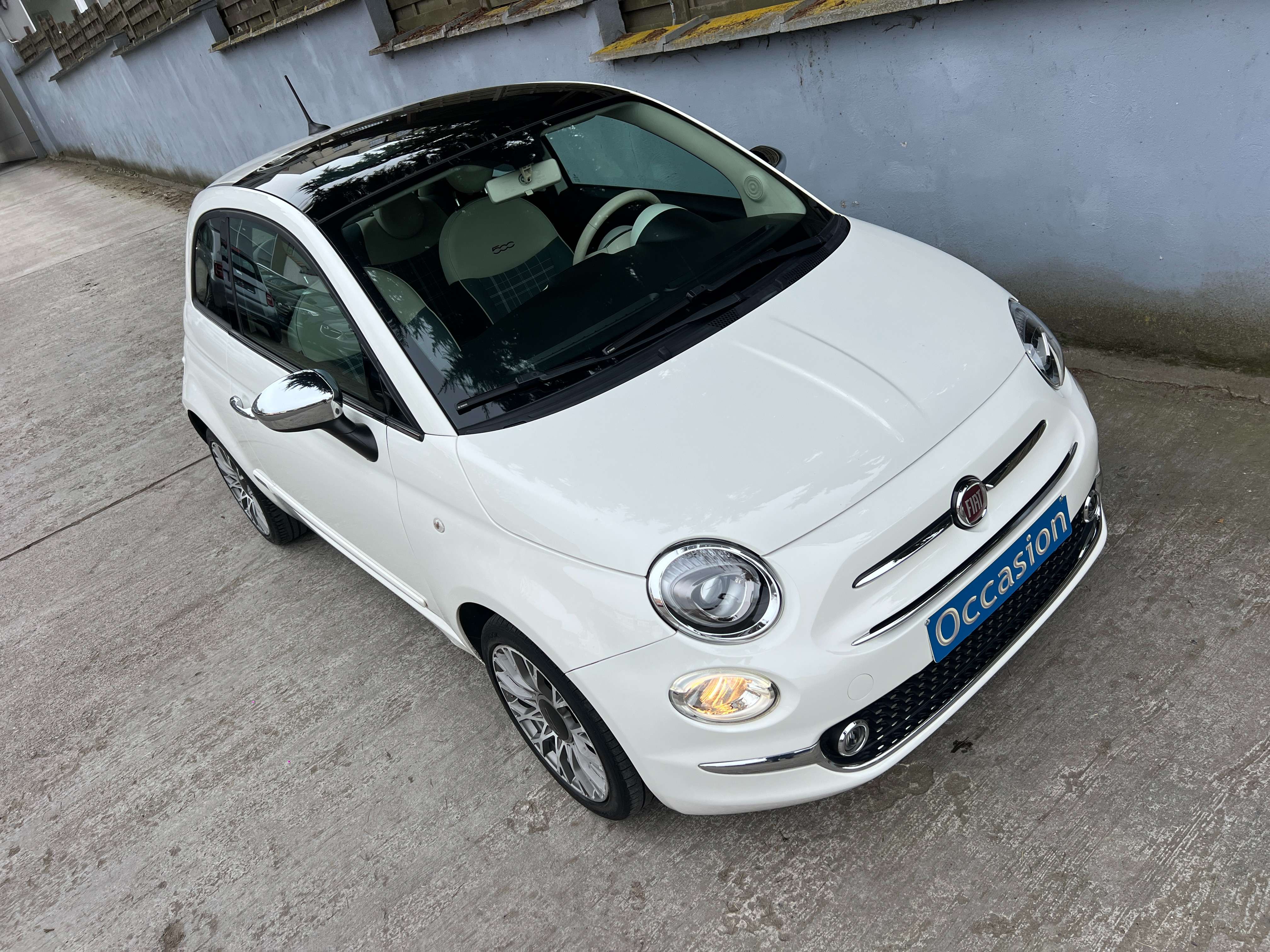 Fiat 500 1.2i Lounge ( Navig Appel CarPlay clim pdc)