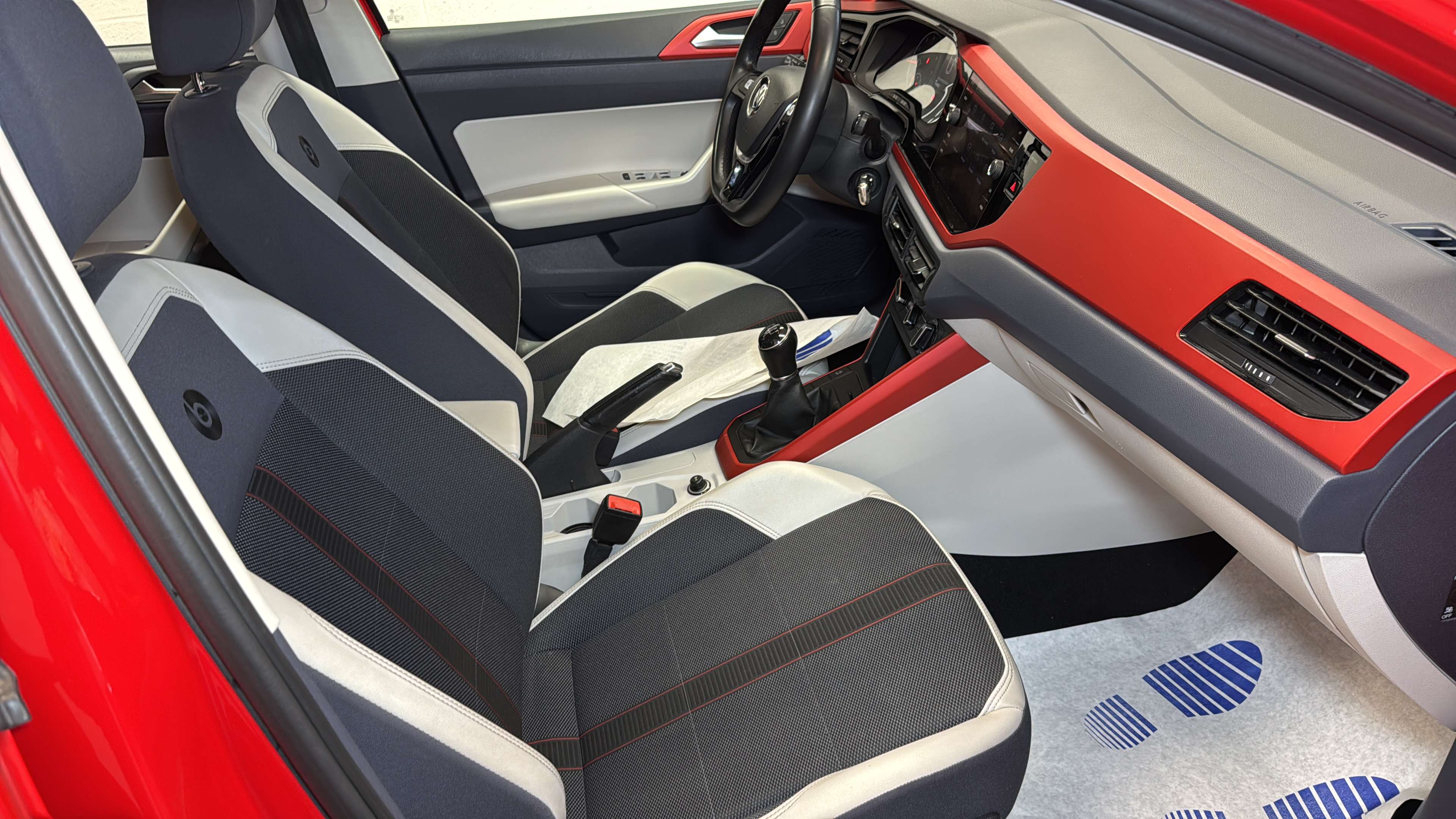 Volkswagen Polo Polo 1.0i BeatsAudio, Etat show room, Garantie 1an