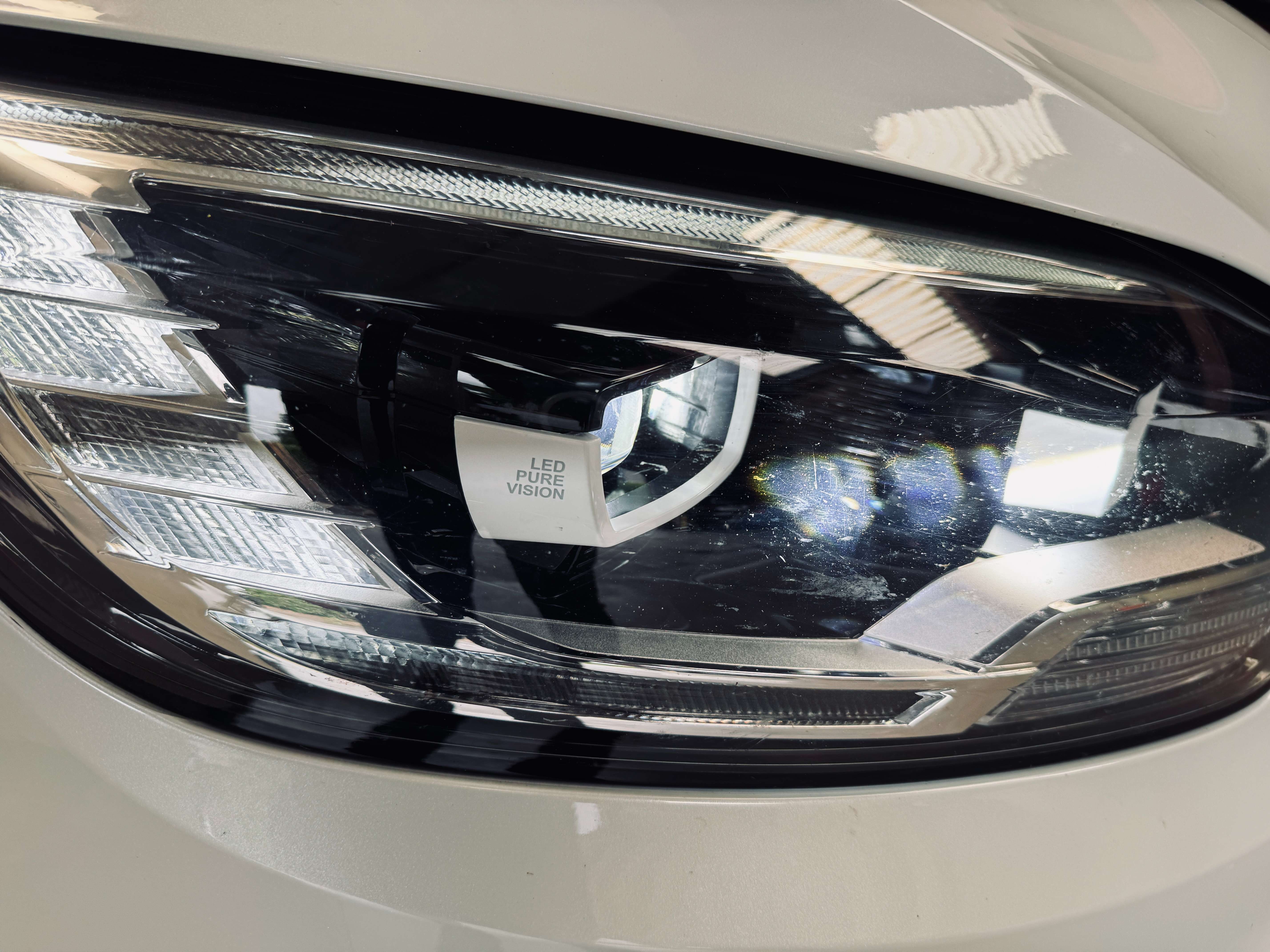 Renault Scenic Scenic 1.6 dCi ,AUTOMATIQUE Bose Edition, 7 PLACES
