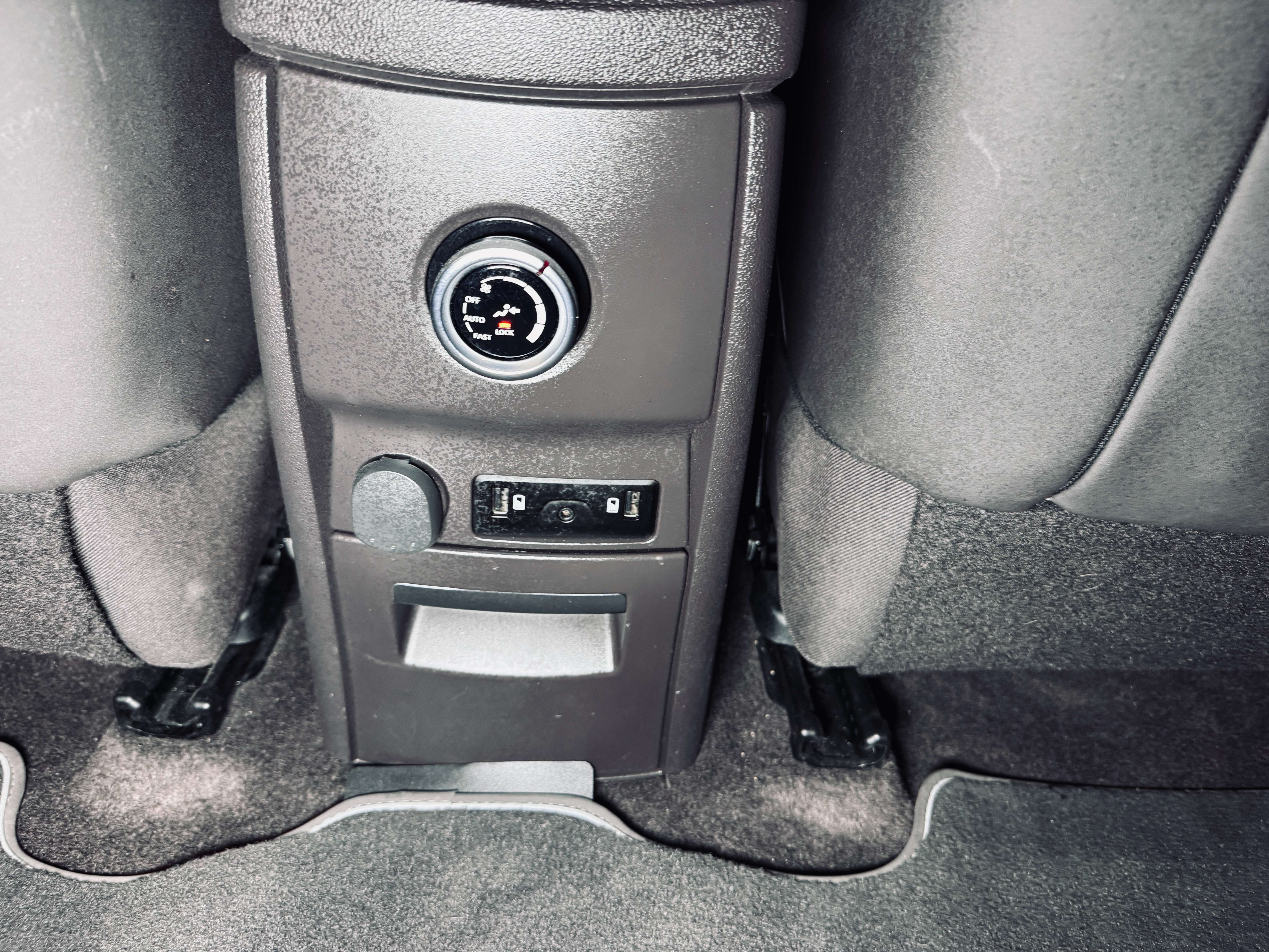 Renault Espace Espace 1.6 dCi Energy Initiale Paris, Automatique