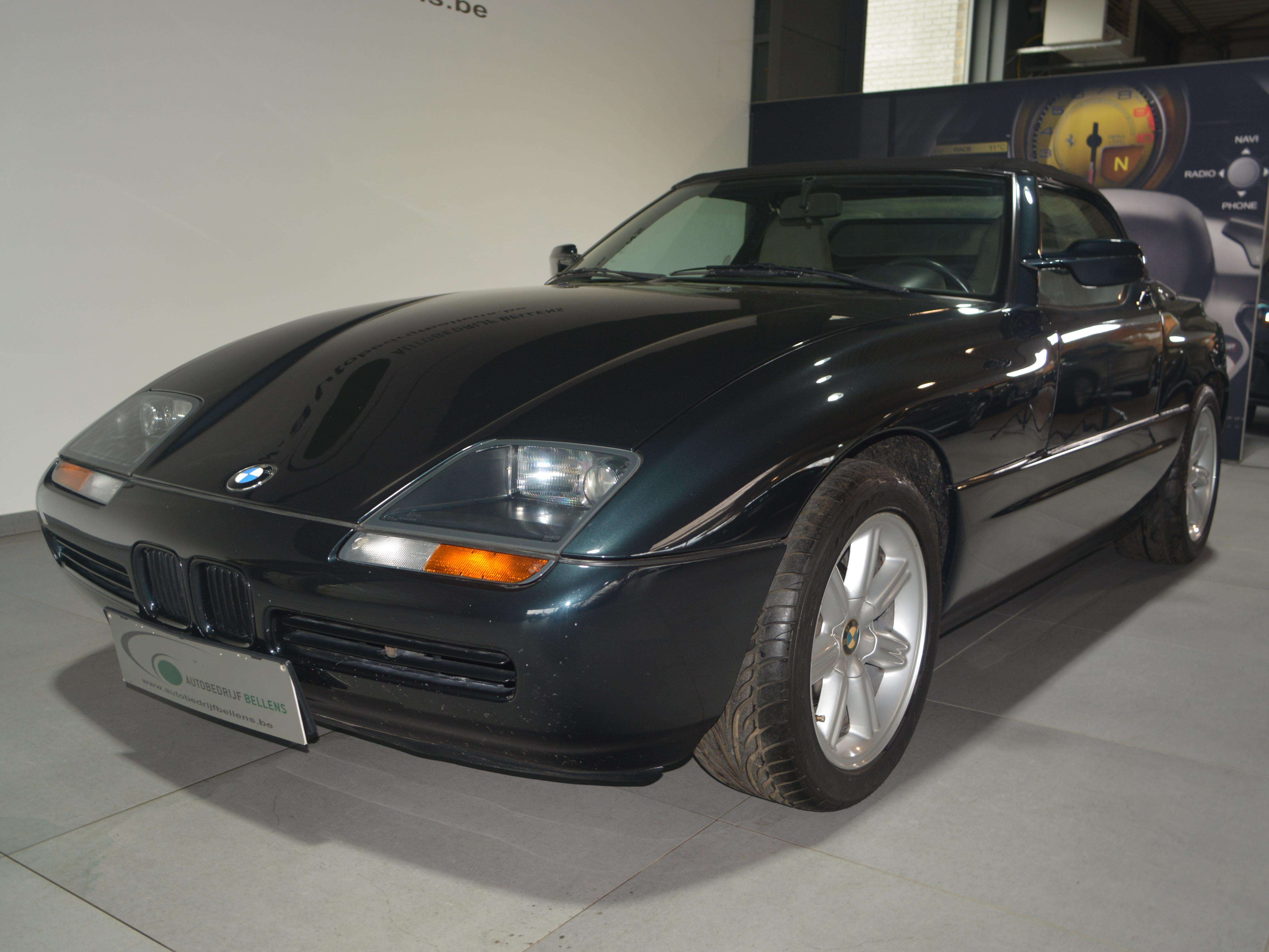 BMW Z1 2.5 L //2 STUKS ROOD 45000 eur // ZWART 39990 eur