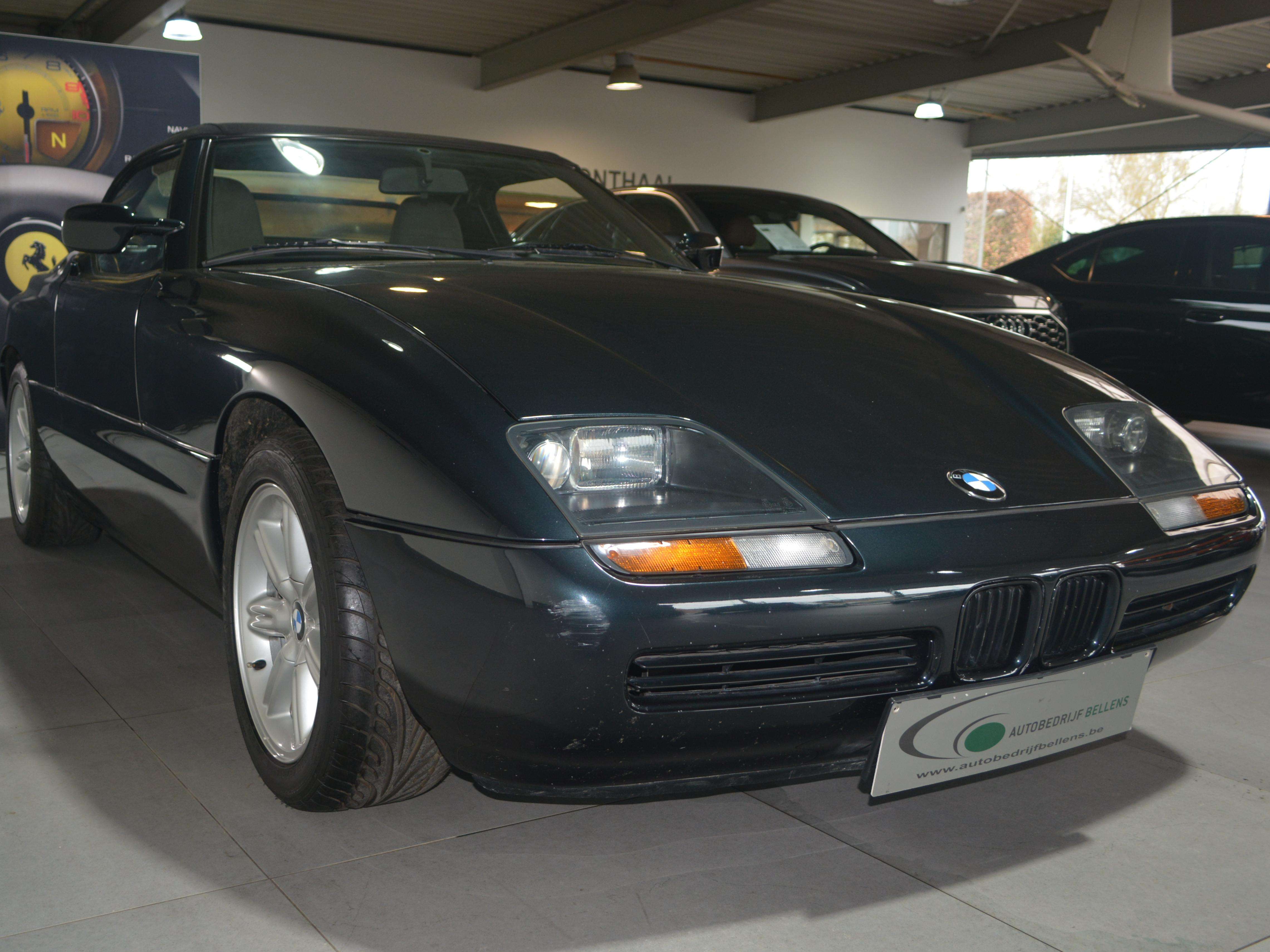 BMW Z1 2.5 L //2 STUKS ROOD 45000 eur // ZWART 39990 eur