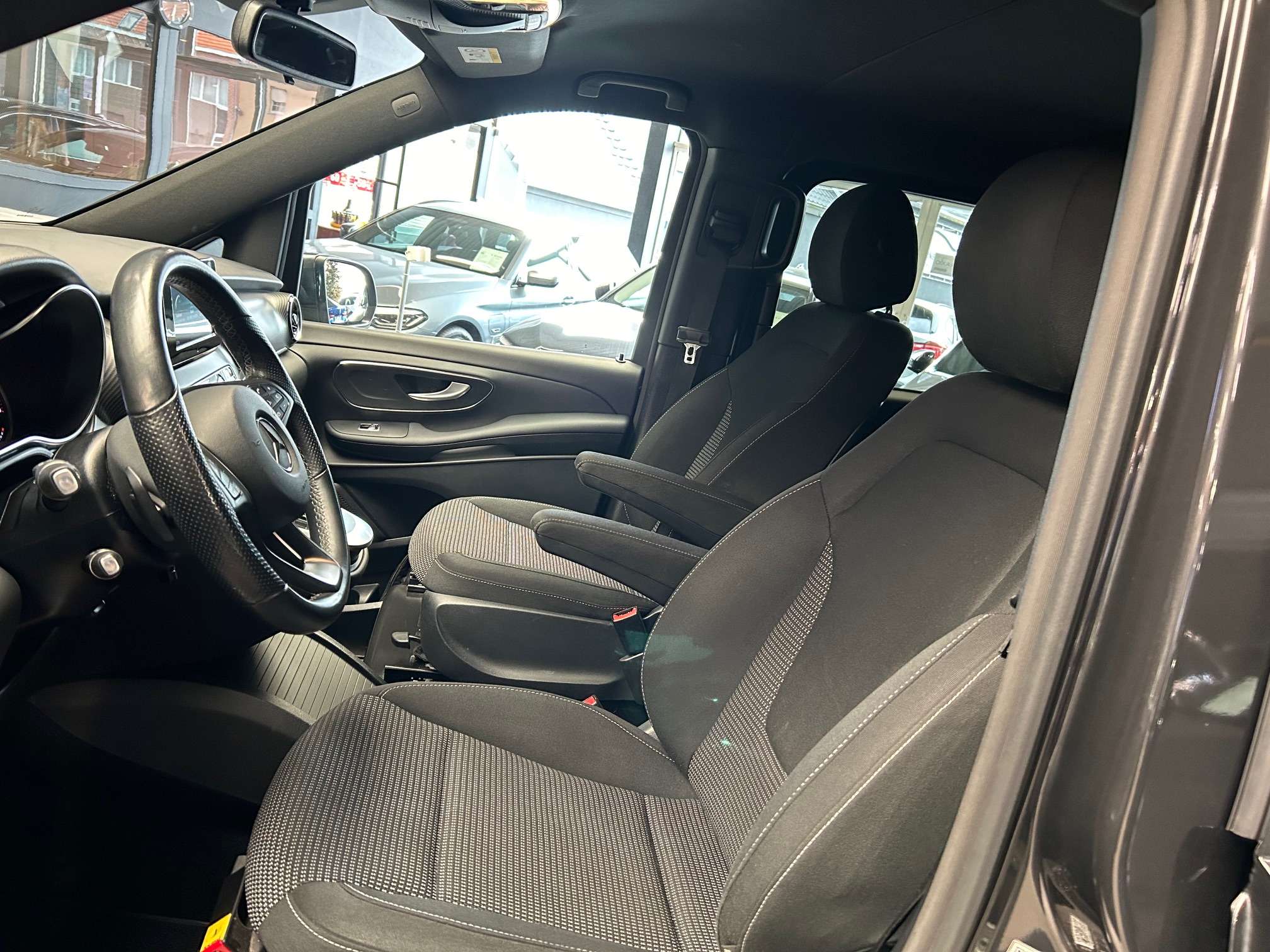 Mercedes-Benz V 250 d AMG Line DoubleCab Alu19"/Cam/Gps *1j garantie*