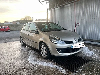 Renault Clio II (2) 1.6 16S 110 INITIALE 5P