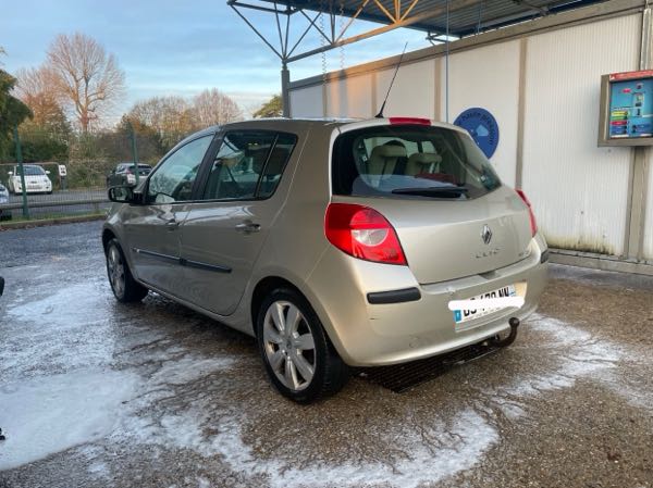 Renault Clio II (2) 1.6 16S 110 INITIALE 5P