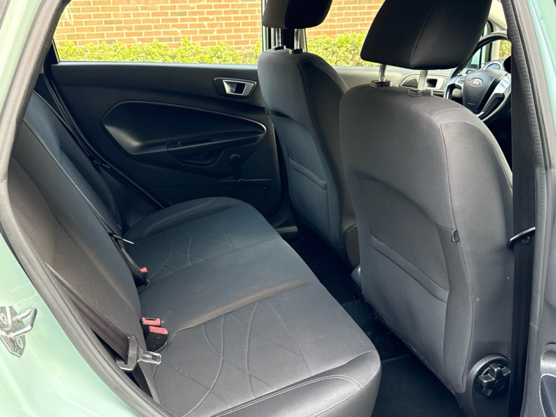 Ford FIESTA 1.0 ESS 80CH BUSINESS * 5 PORTES * 2017 * 1ERE MAIN