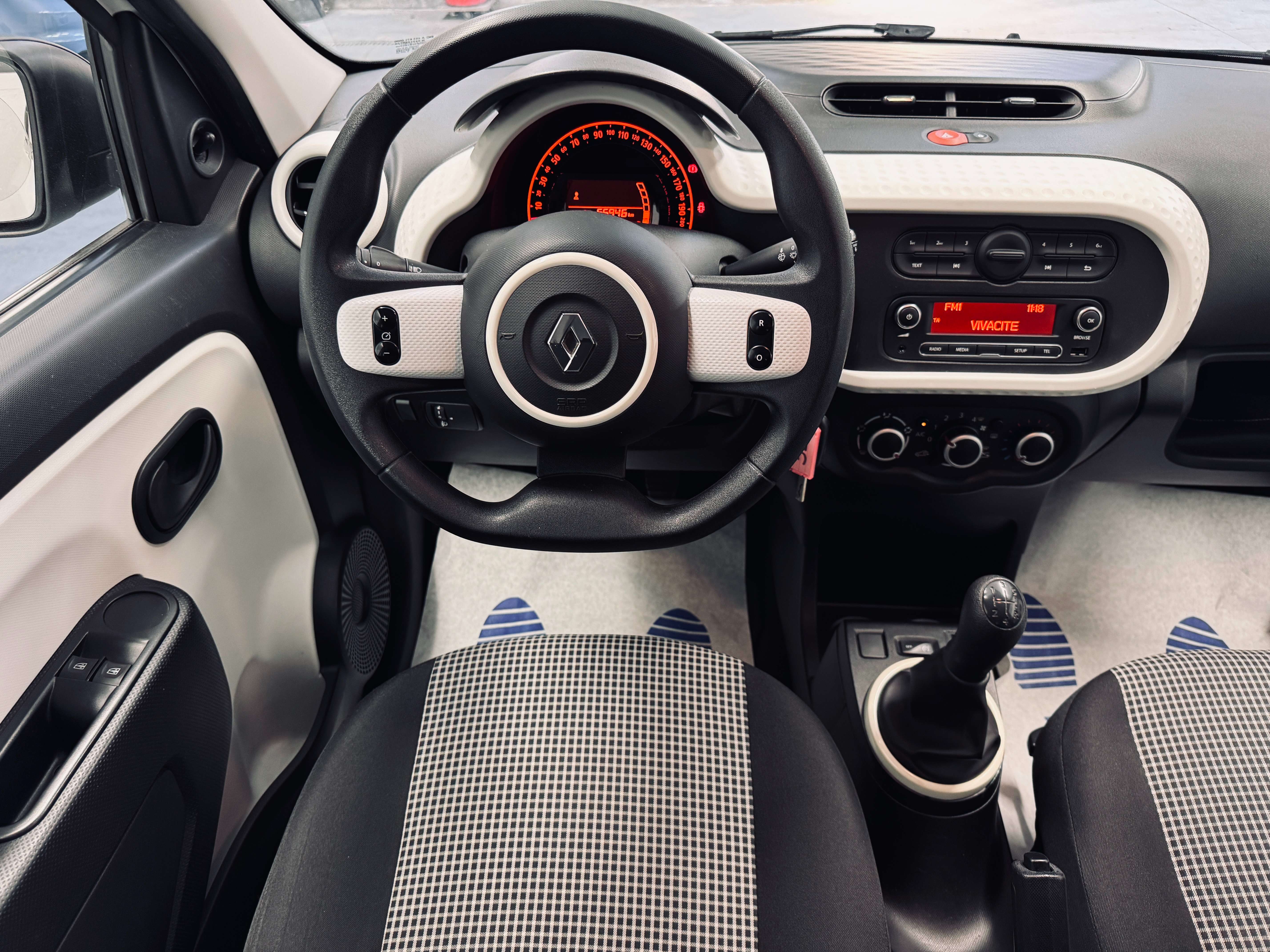 Renault Twingo Twingo 1.0i essence, clima. GARANTIE 1 AN