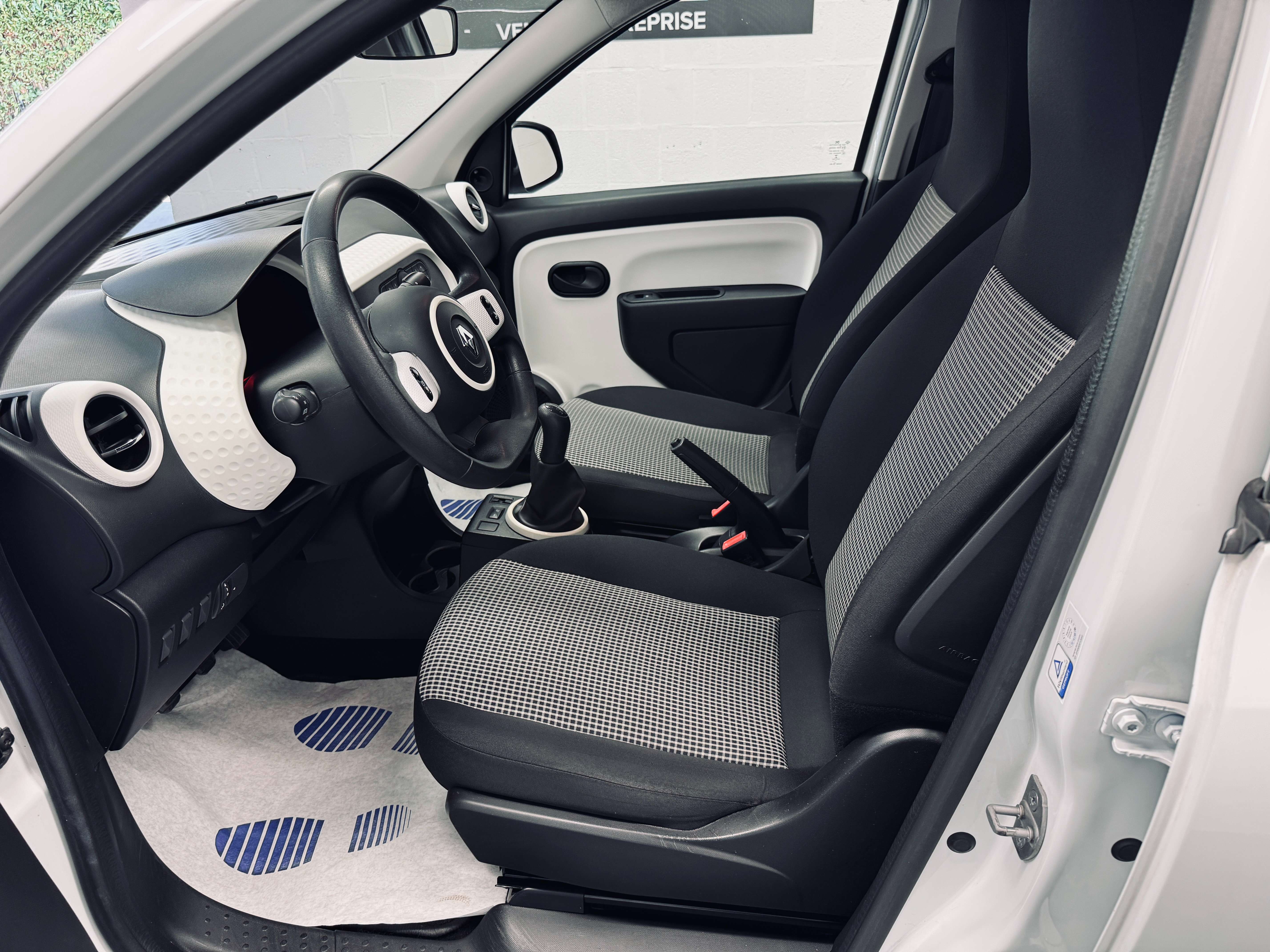 Renault Twingo Twingo 1.0i essence, clima. GARANTIE 1 AN