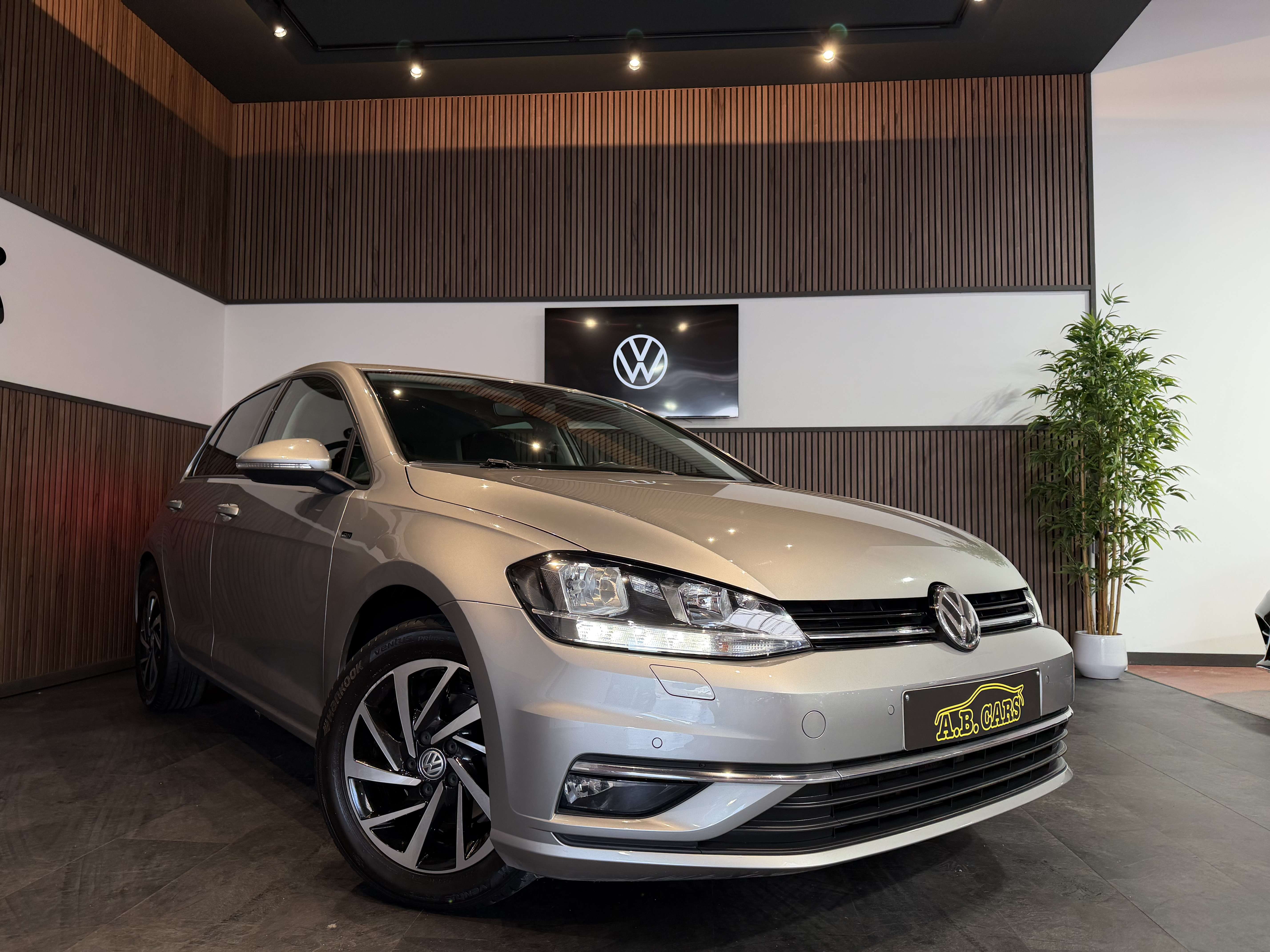 Volkswagen Golf 1.0 TSI Join - GARANTIE 12MOIS - 1ERPRO