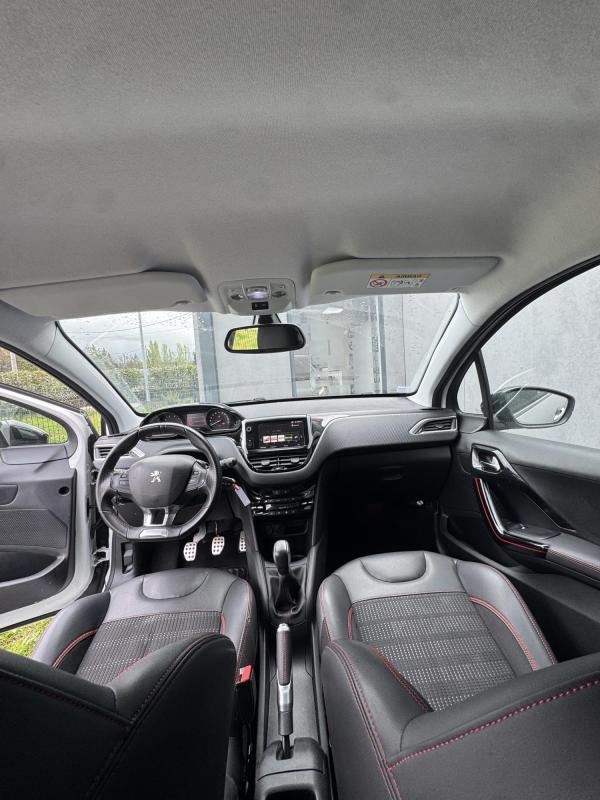 Peugeot 208 1.2 PureTech 110ch S&S BVM5 GT Line