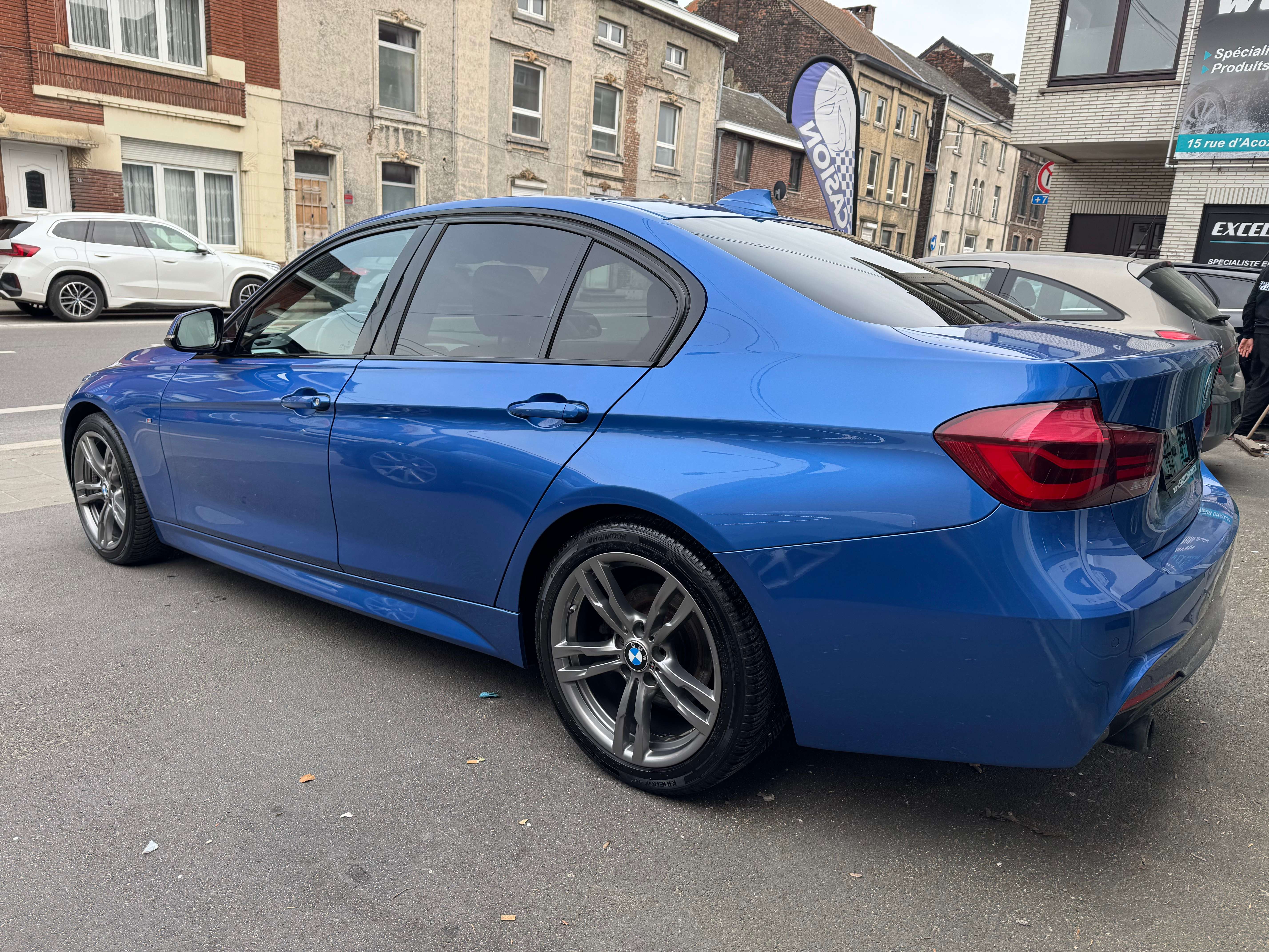 BMW 318 I Pack m Cuir Jante Feux Led Gps Tres Propre Garat