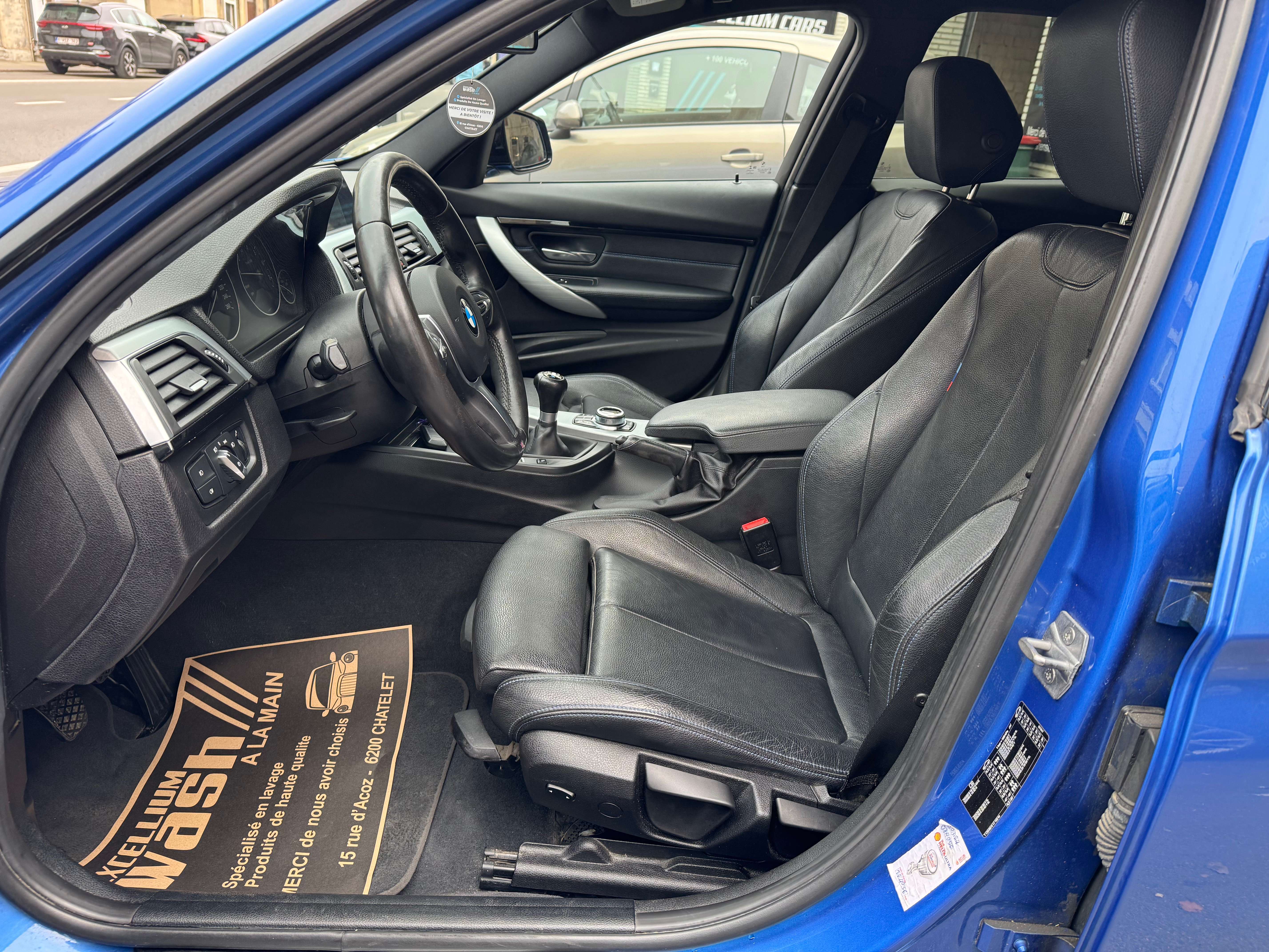BMW 318 I Pack m Cuir Jante Feux Led Gps Tres Propre Garat