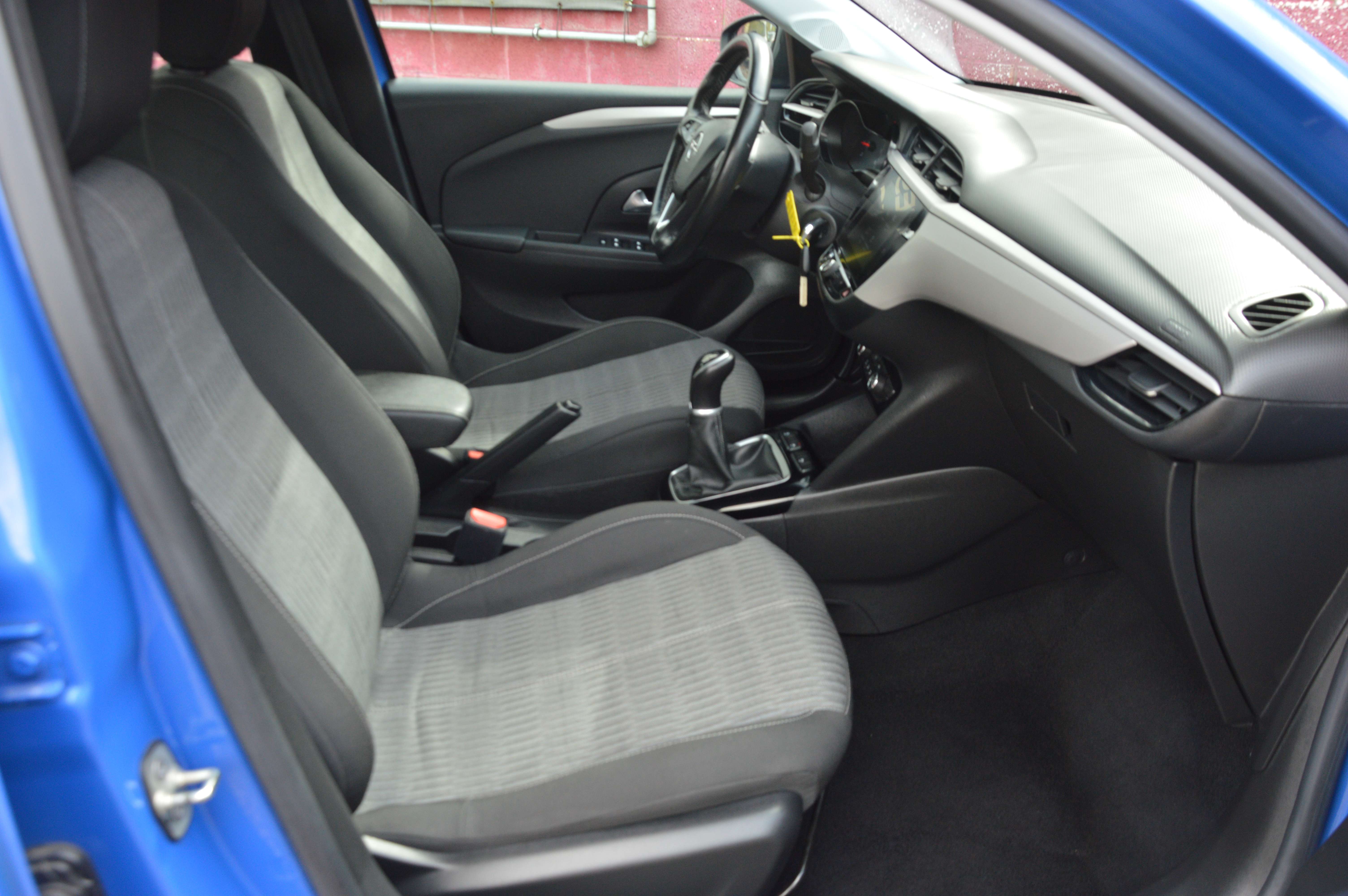 Opel Corsa 1.2i Edition NAV SENS AR CLIM CRUIS 43.177KM