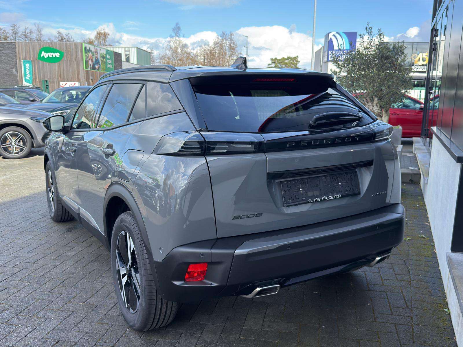 Peugeot 2008 12i Allure 145pk HYBRIDE AUTOMAAT !!! NIEUW !!!!