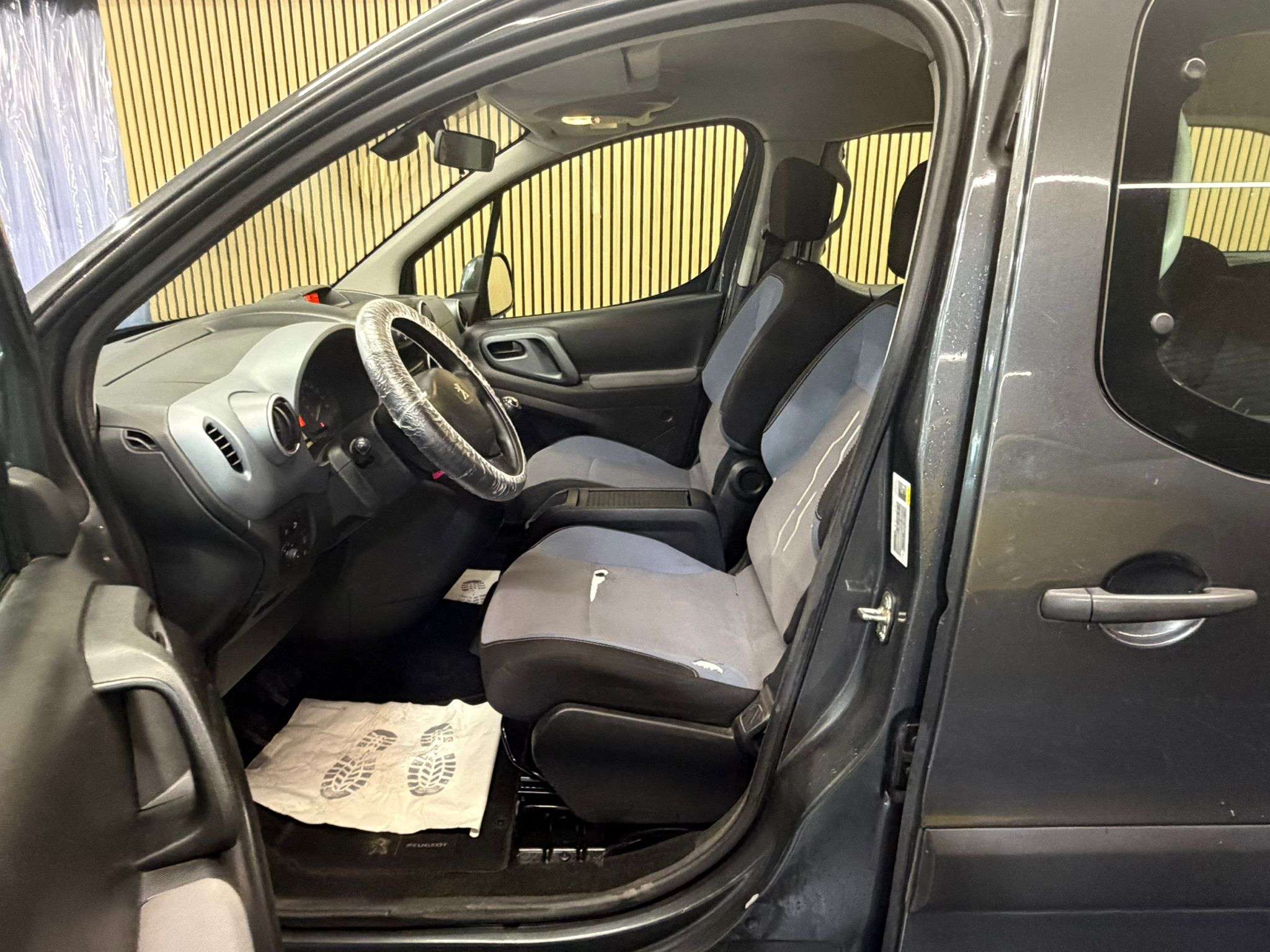 Peugeot Partner 1.6i TePee