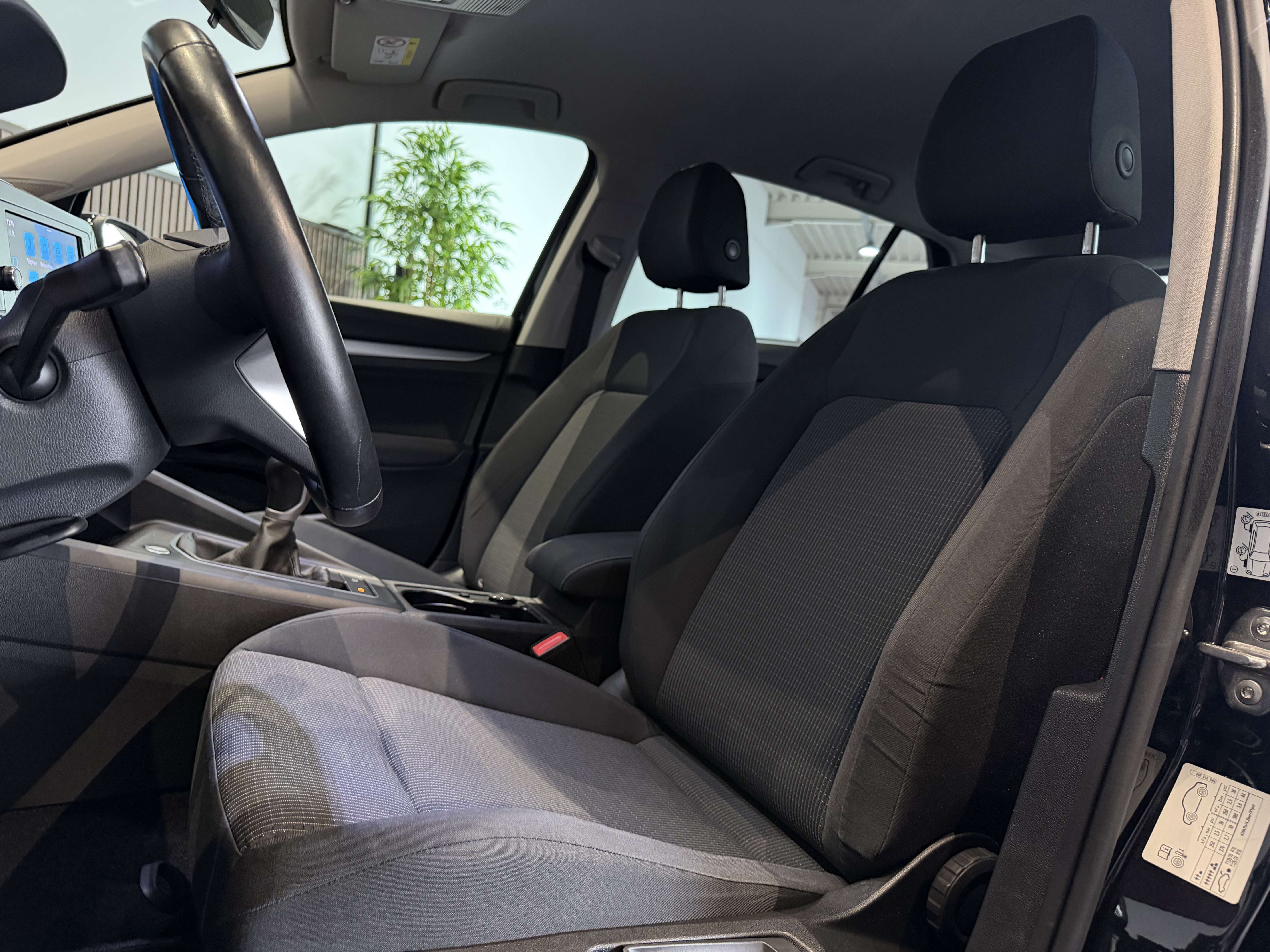 Volkswagen Golf 1.0 TSI - GARANTIE 12MOIS - 1ER PROPRIÉTAIRE