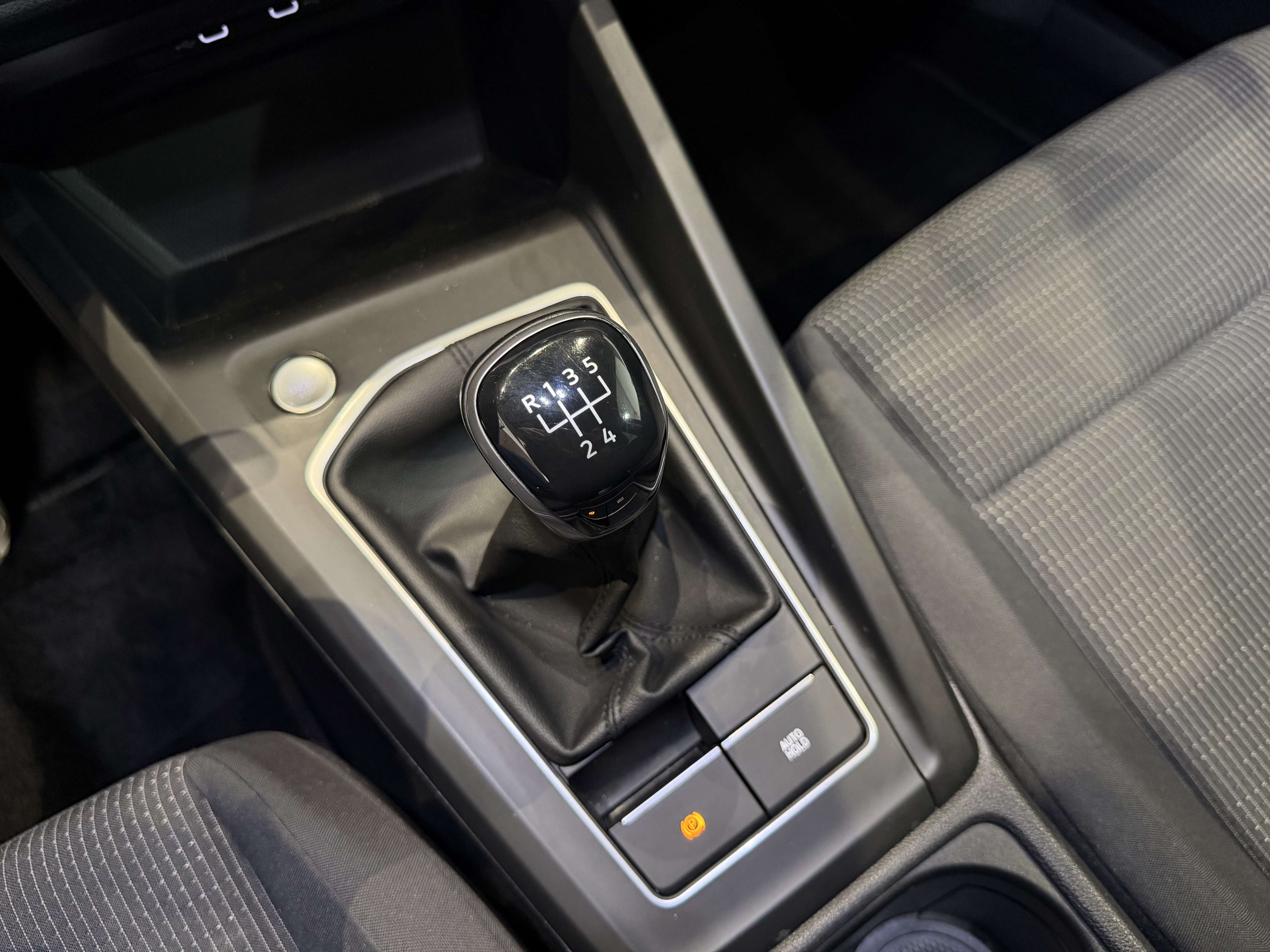 Volkswagen Golf 1.0 TSI - GARANTIE 12MOIS - 1ER PROPRIÉTAIRE