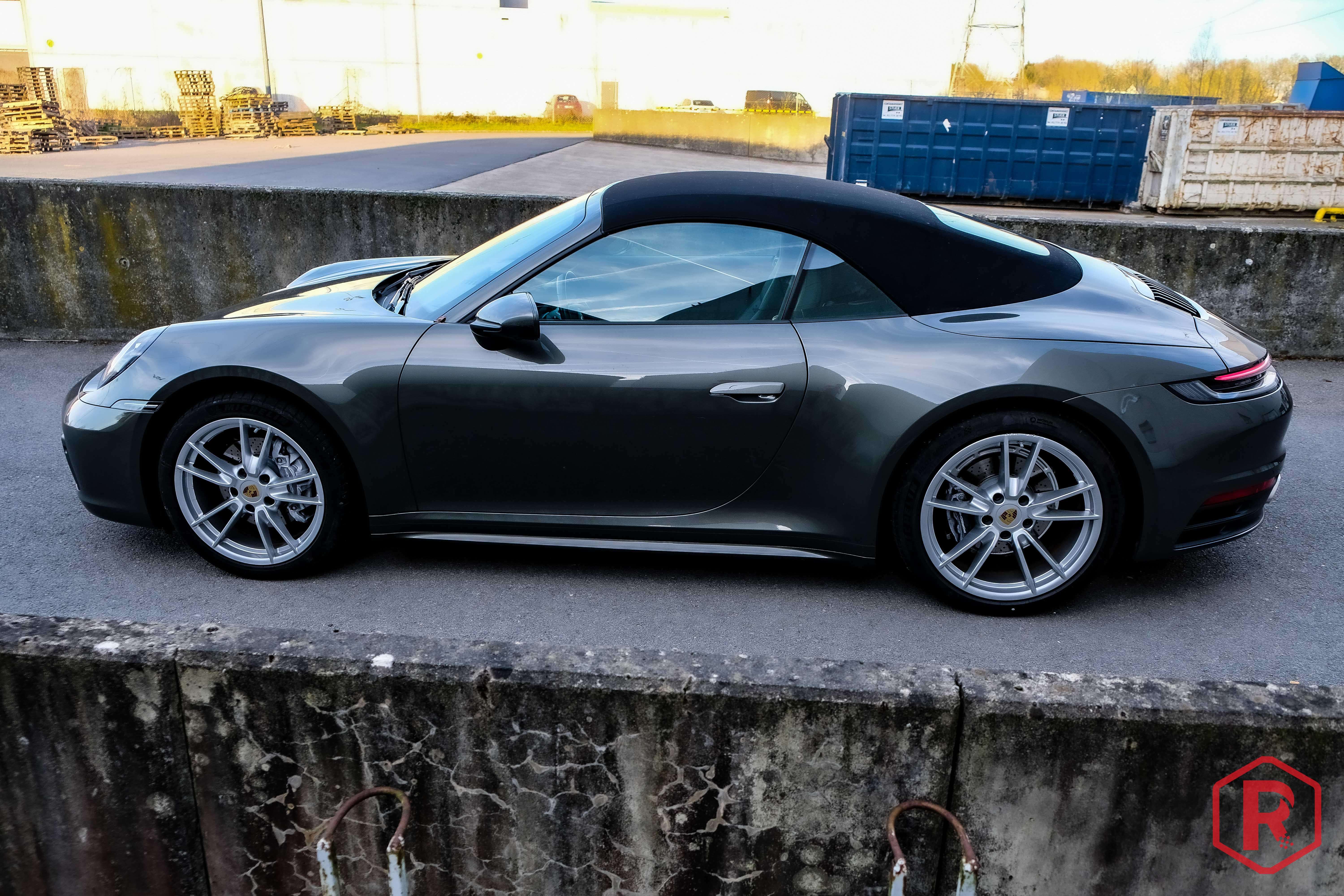 Porsche 992 911 Carrera 4 Cabriolet Sport Chrono PASM Belgisch