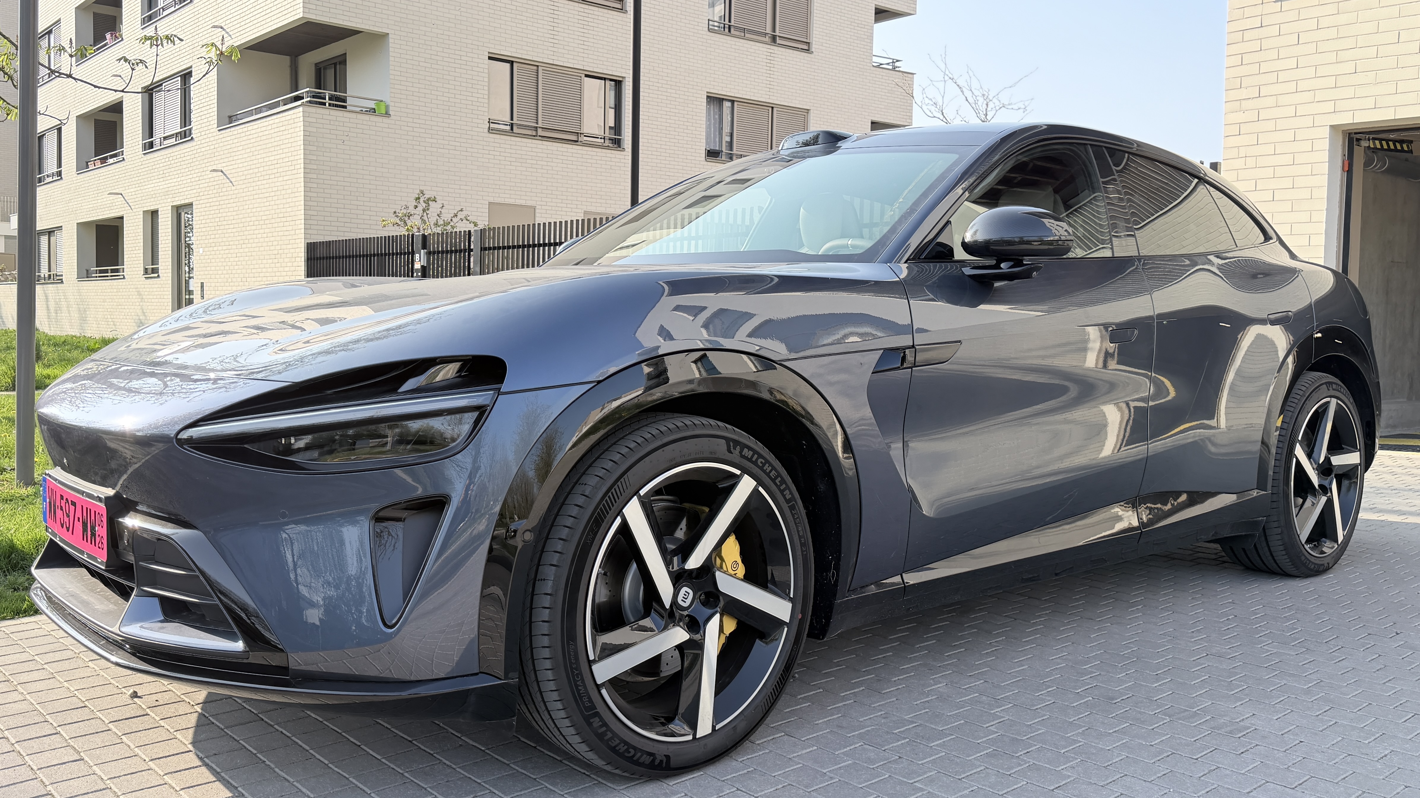 Tesla Model Y XiaomiYU7max