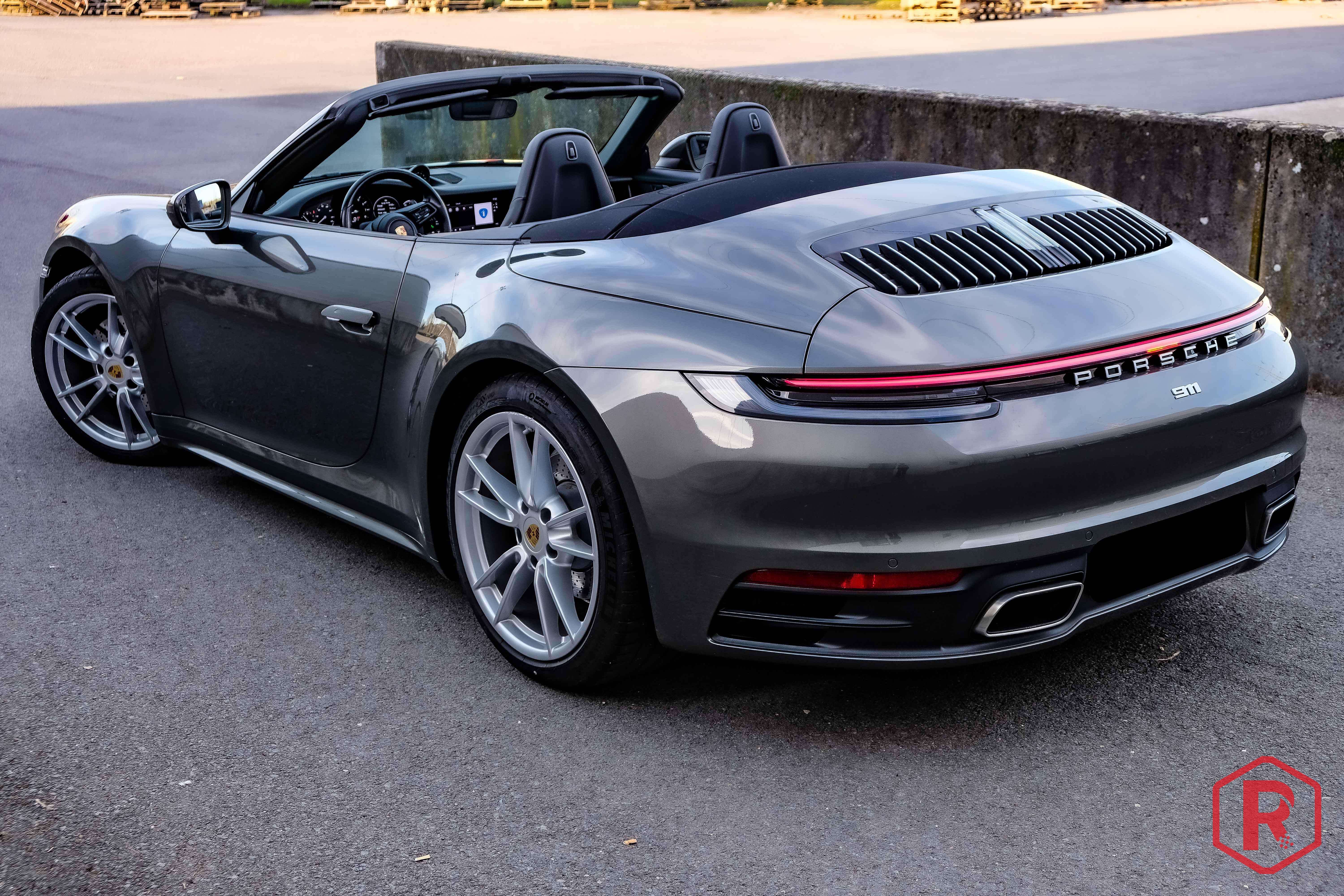 Porsche 911 Carrera 4 Cabriolet Sport Chrono PASM 992