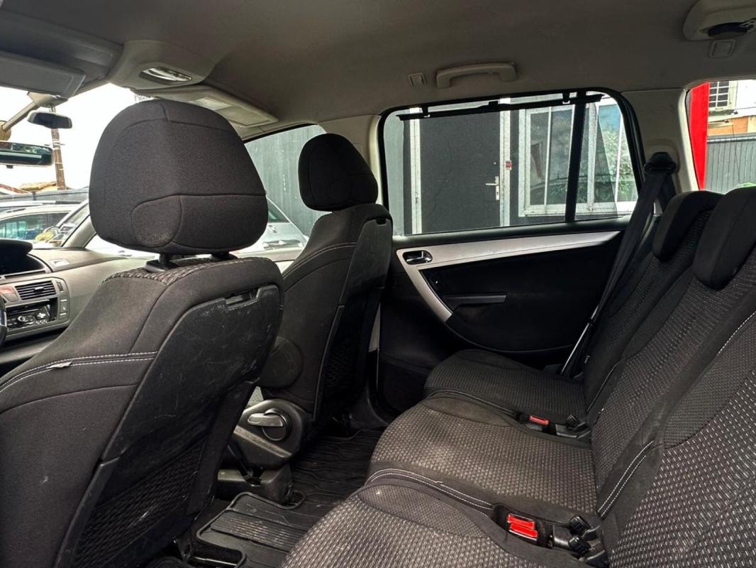 Citroen C4 e-HDi 110 Airdream 7 pl Confort BMP6