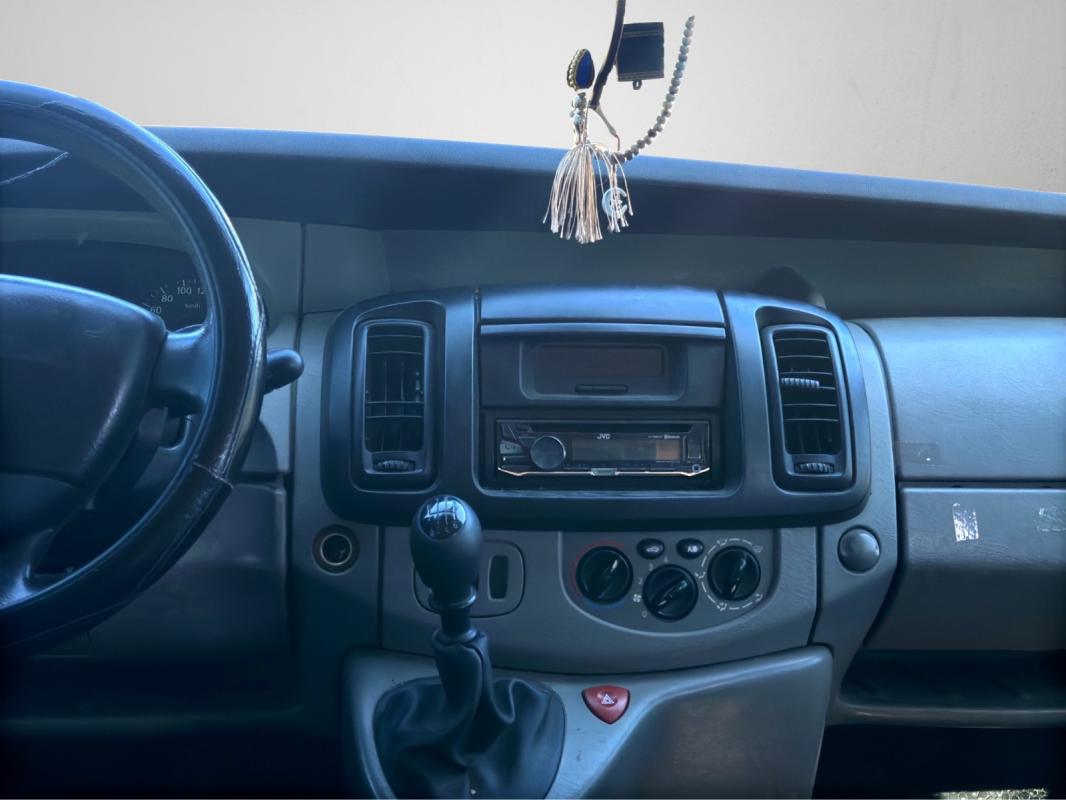 Renault Trafic COMBI L1H1 1000 1.9 dCi 100 9 place