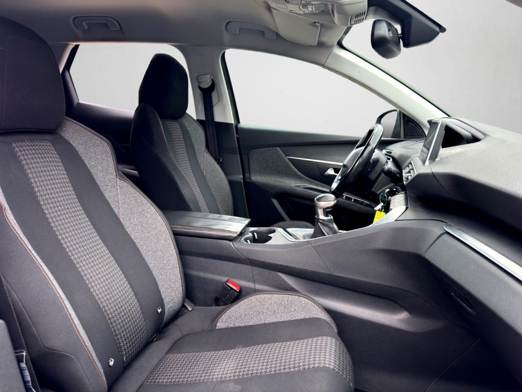 Peugeot 3008 1.6 BlueHDi 120ch SS BVM6 Allure