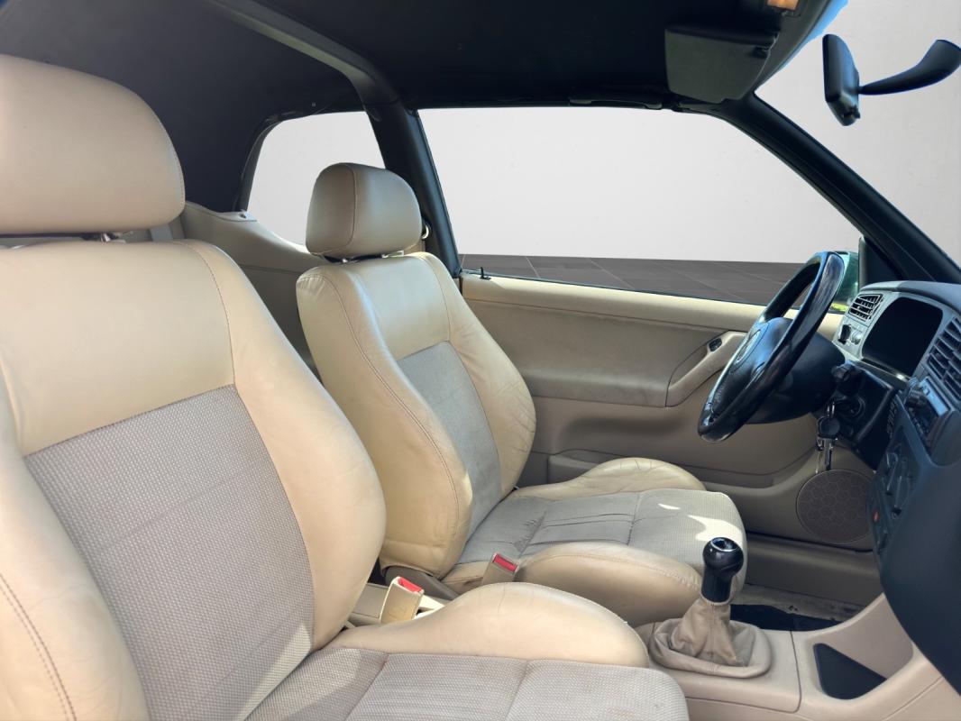 Volkswagen Golf 1.6i Carat
