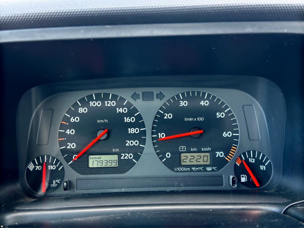 Volkswagen Golf 1.6i Carat
