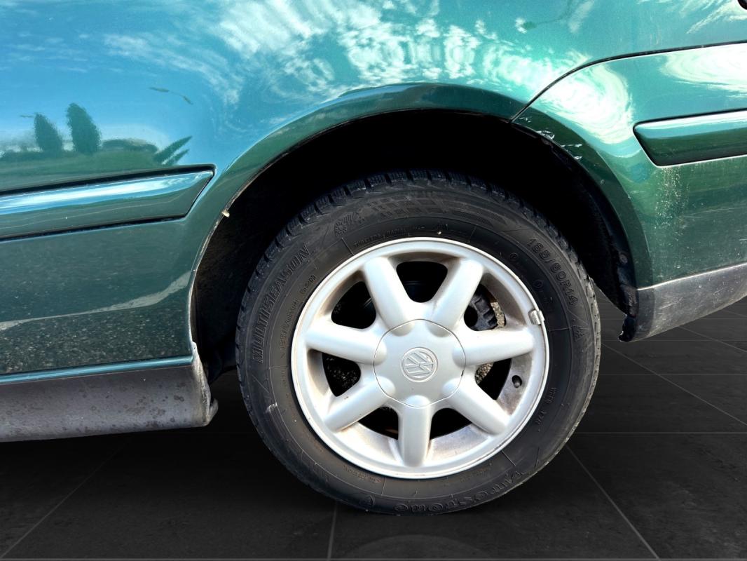 Volkswagen Golf 1.6i Carat