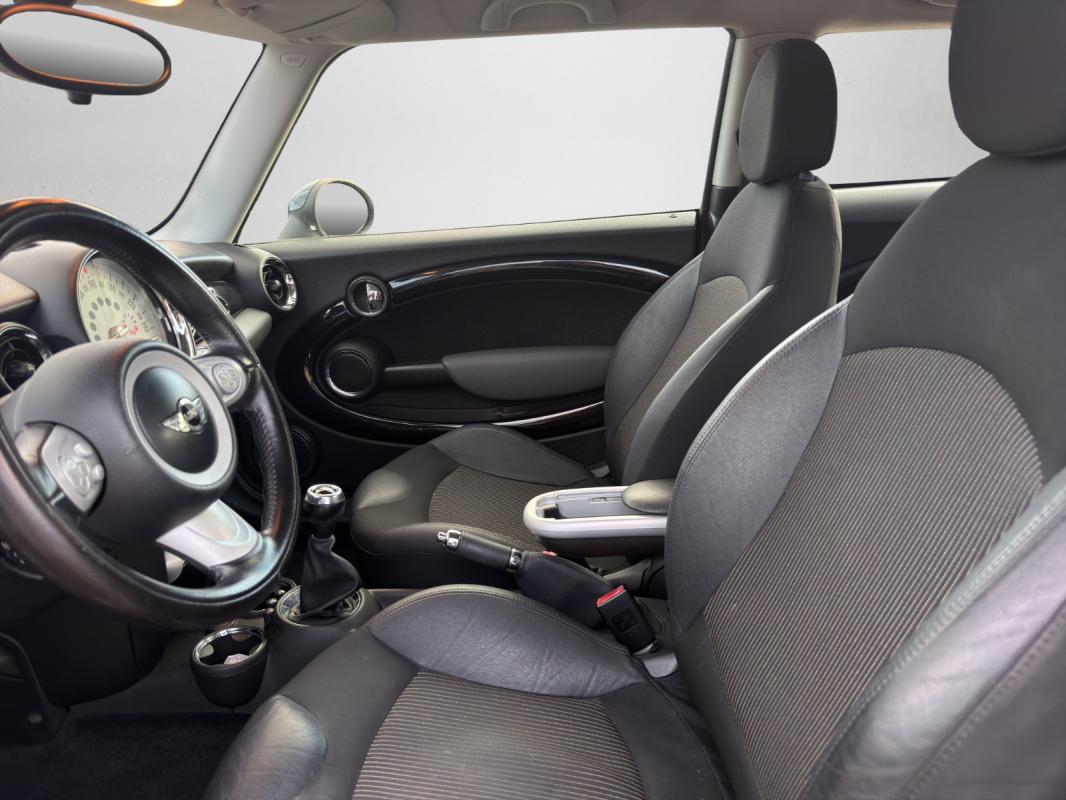 Mini Mini R56 1.6i - 120 Cooper Pack Chili