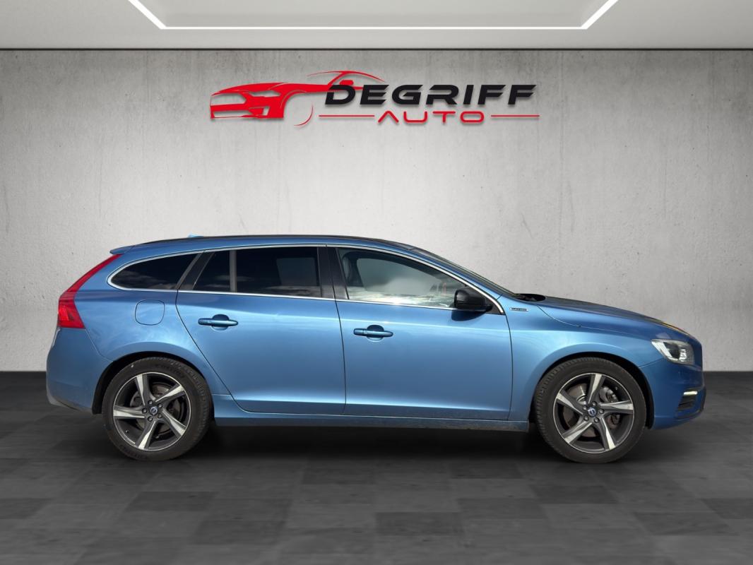 Volvo V60 D6 AWD 215 + 68 ch R-Design Geartronic A