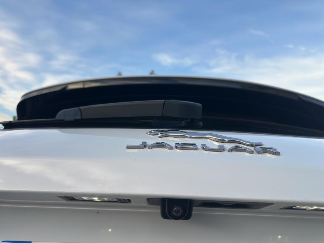Jaguar F-pace 2.0 D - 180 ch AWD BVA8 Prestige