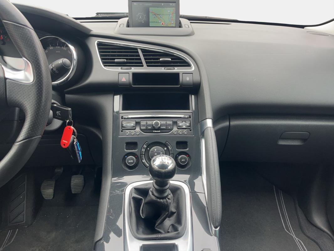 Peugeot 3008 1.2 Turbo 130ch SS BVM6 Style