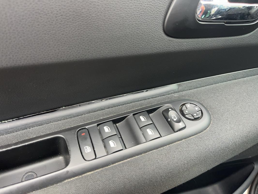 Peugeot 3008 1.2 Turbo 130ch SS BVM6 Style