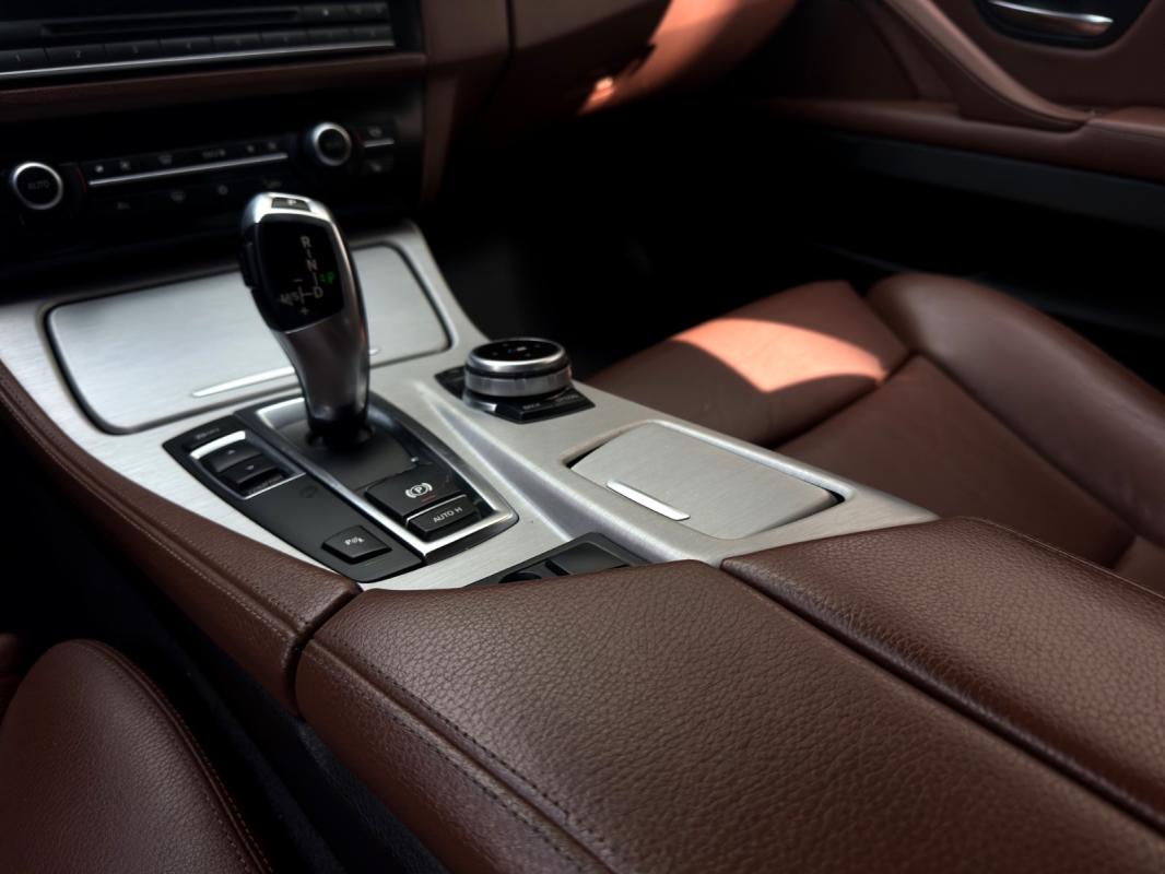 Bmw Serie 5 F10 535d 300ch Sport Design A