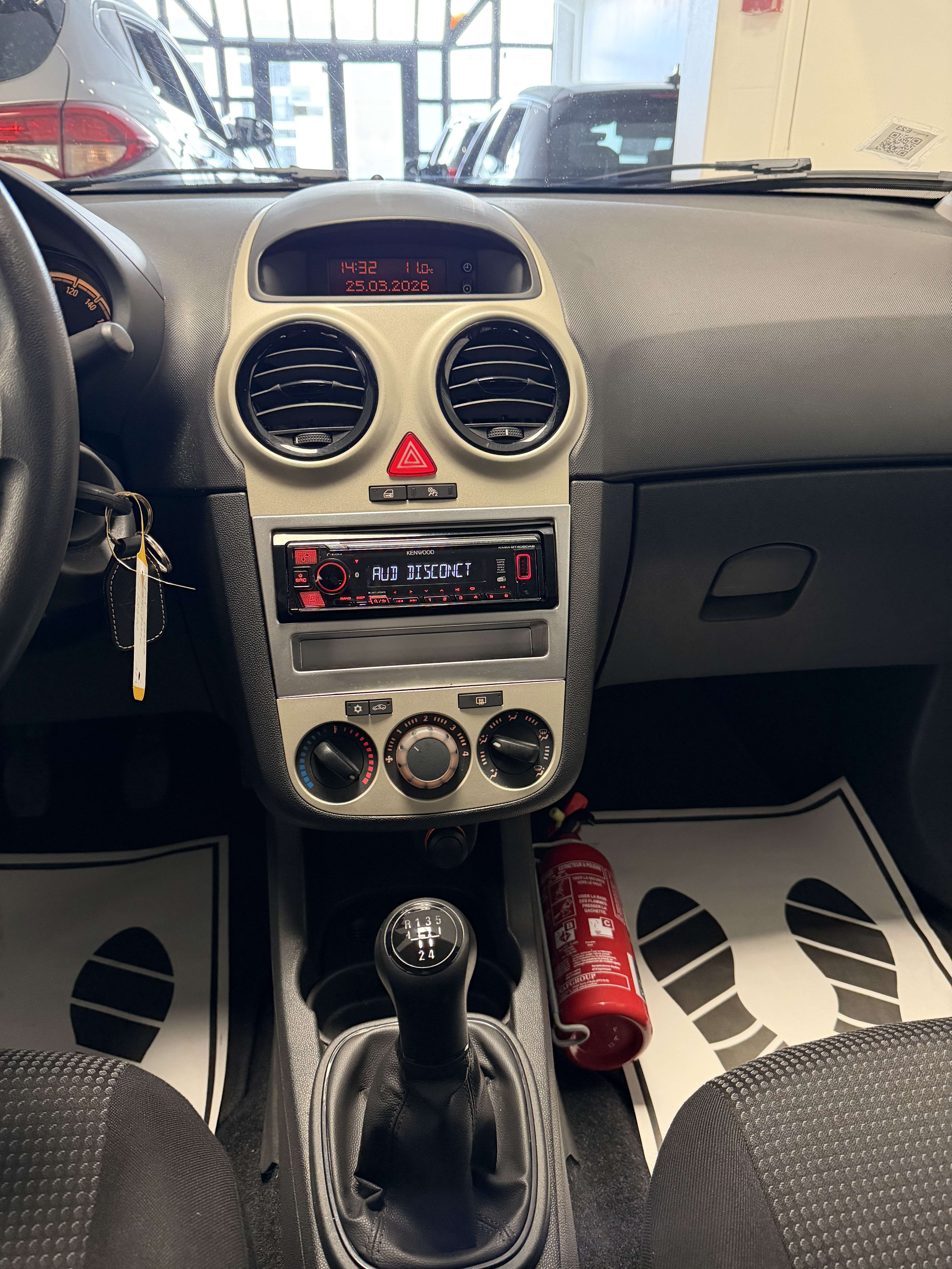 Opel Corsa 1.2i Cosmo 1 jaar Garantie