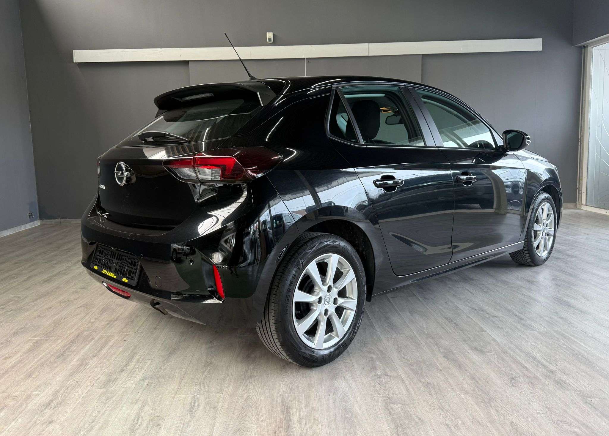 Opel Corsa 1.2/1 jaar garantie/apple carplay/360 camera