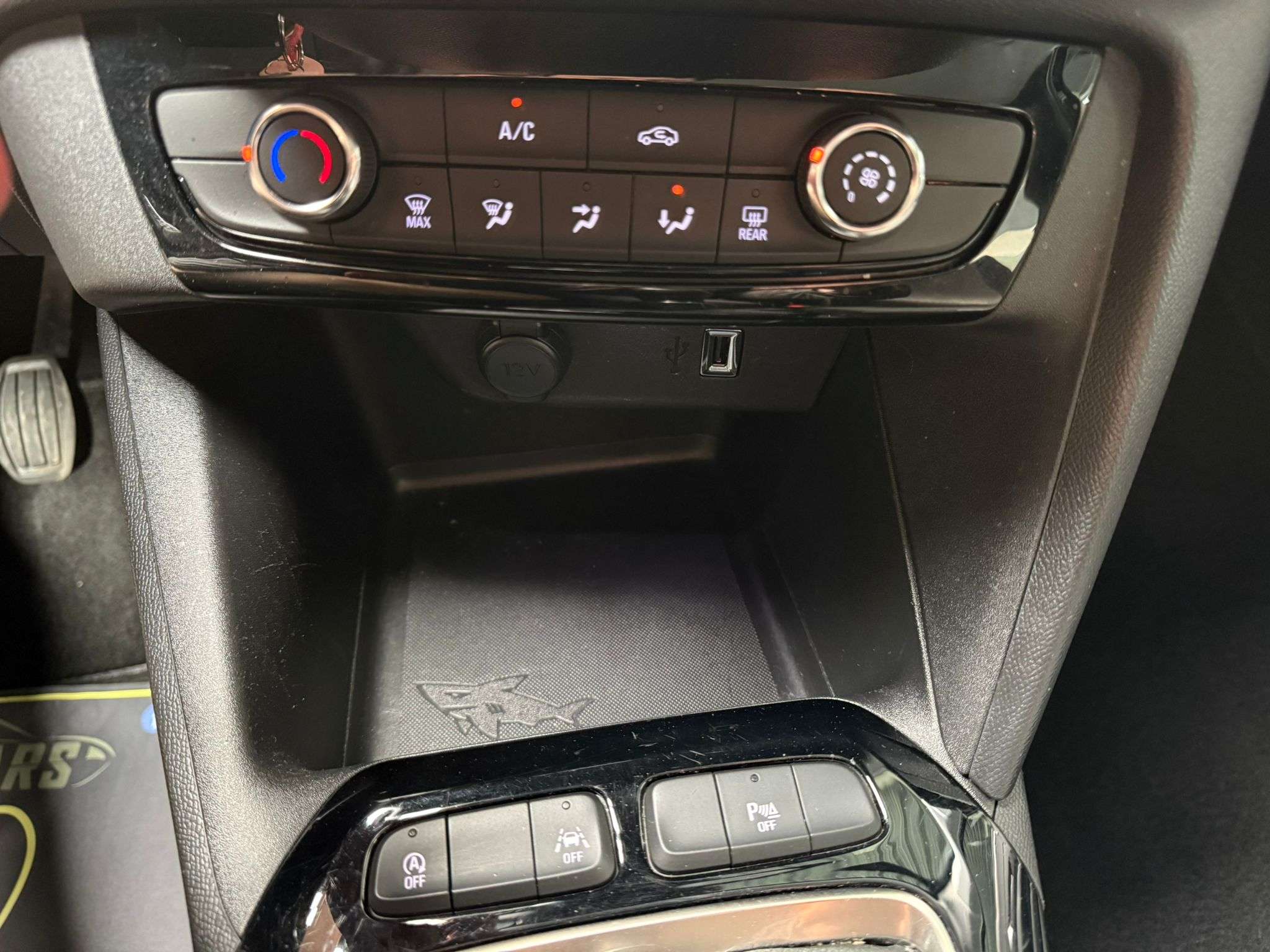 Opel Corsa 1.2/1 jaar garantie/apple carplay/360 camera