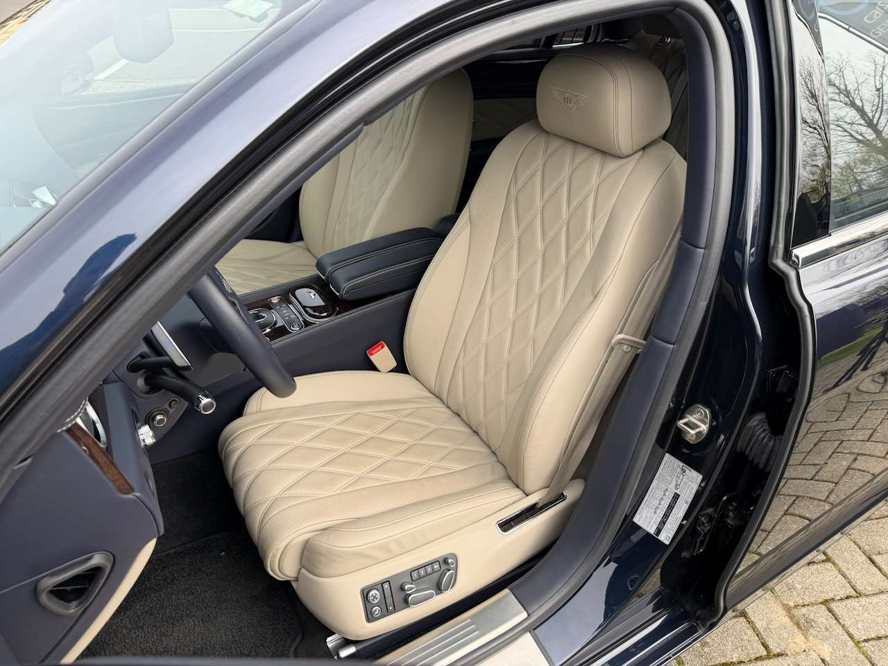 Bentley Flying Spur 4.0 V8 MULLINER FULL HISTORY