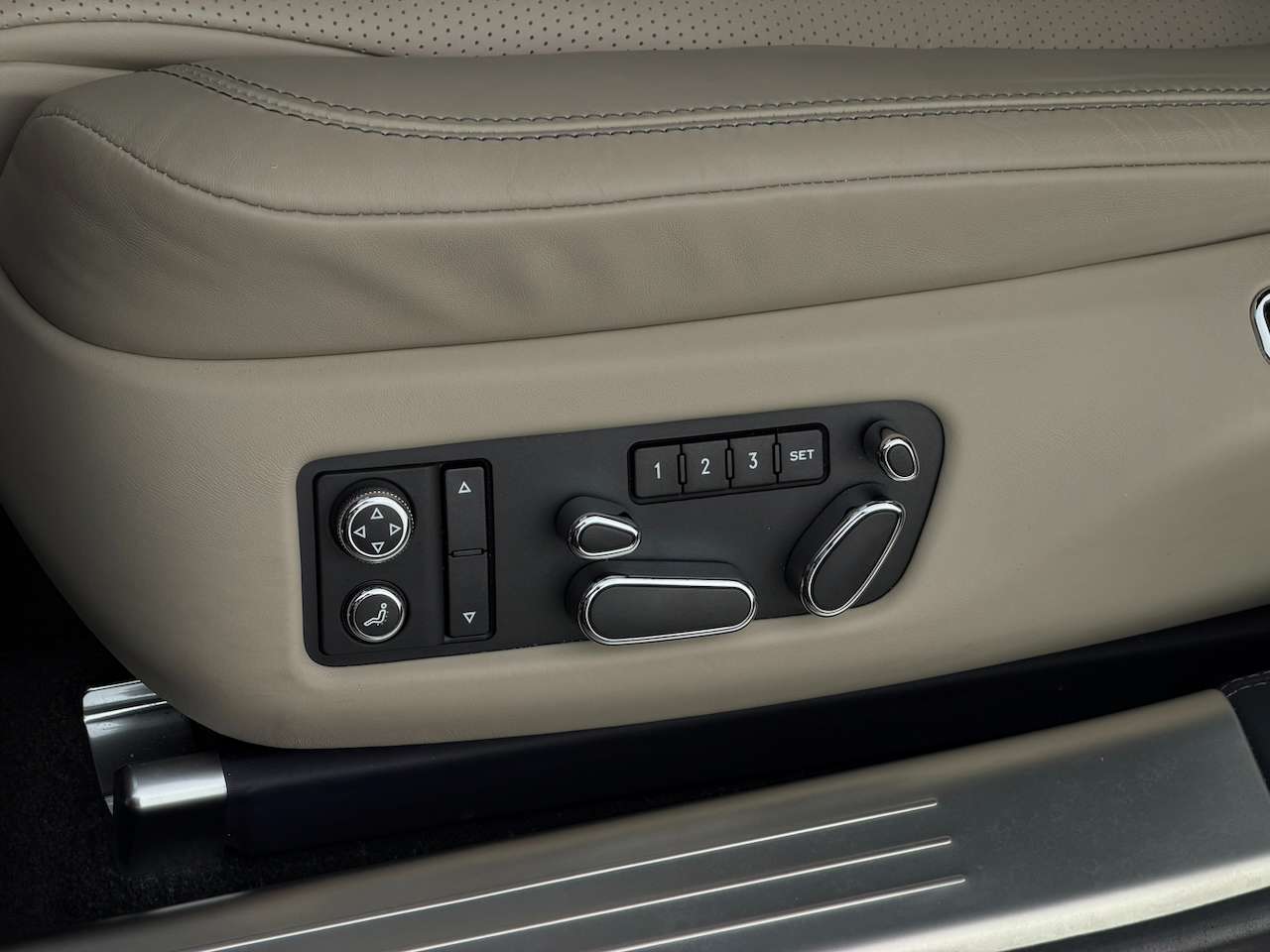 Bentley Flying Spur 4.0 V8 MULLINER FULL HISTORY