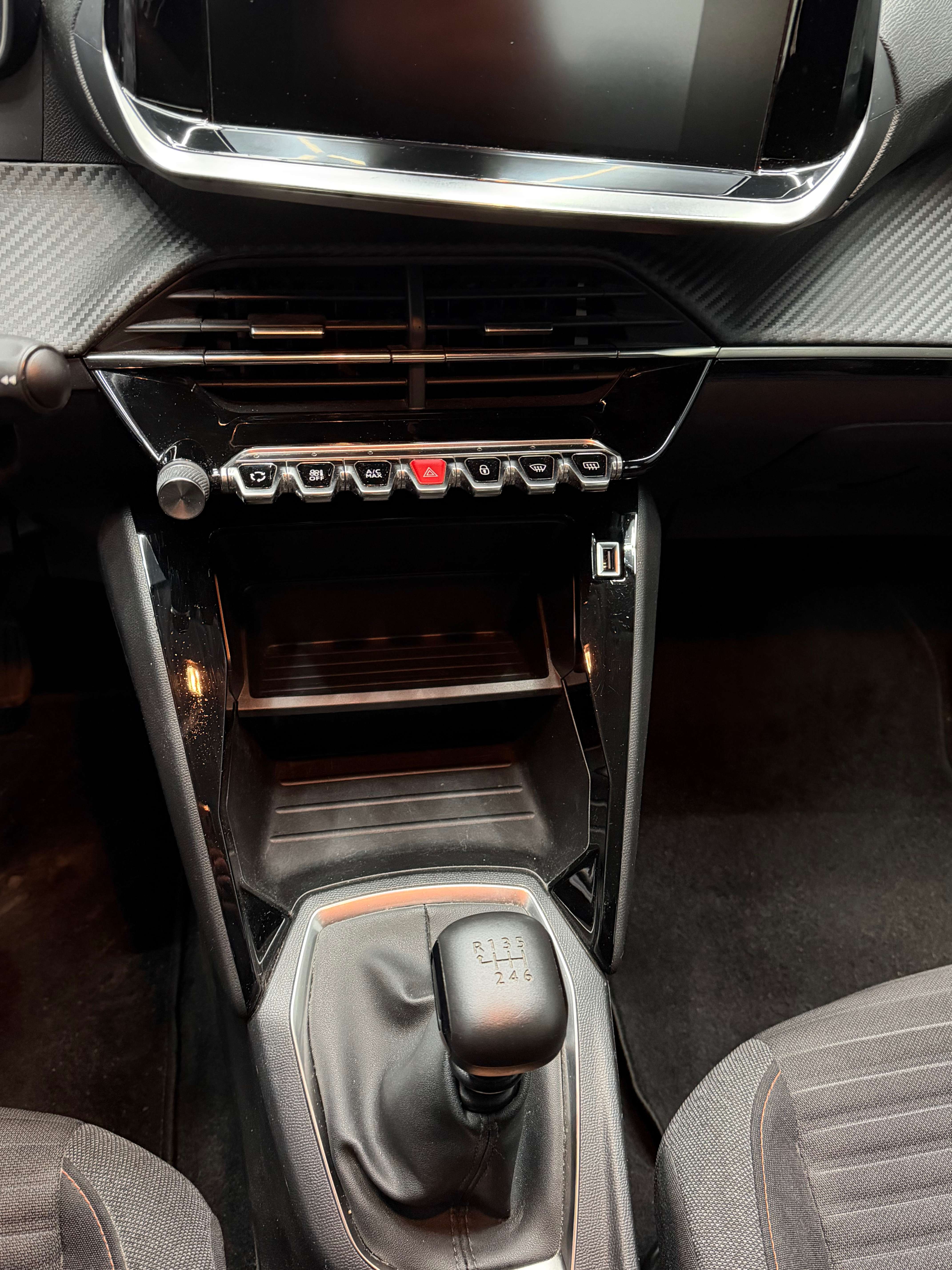 Peugeot 208 208 1.2i  Active Pack