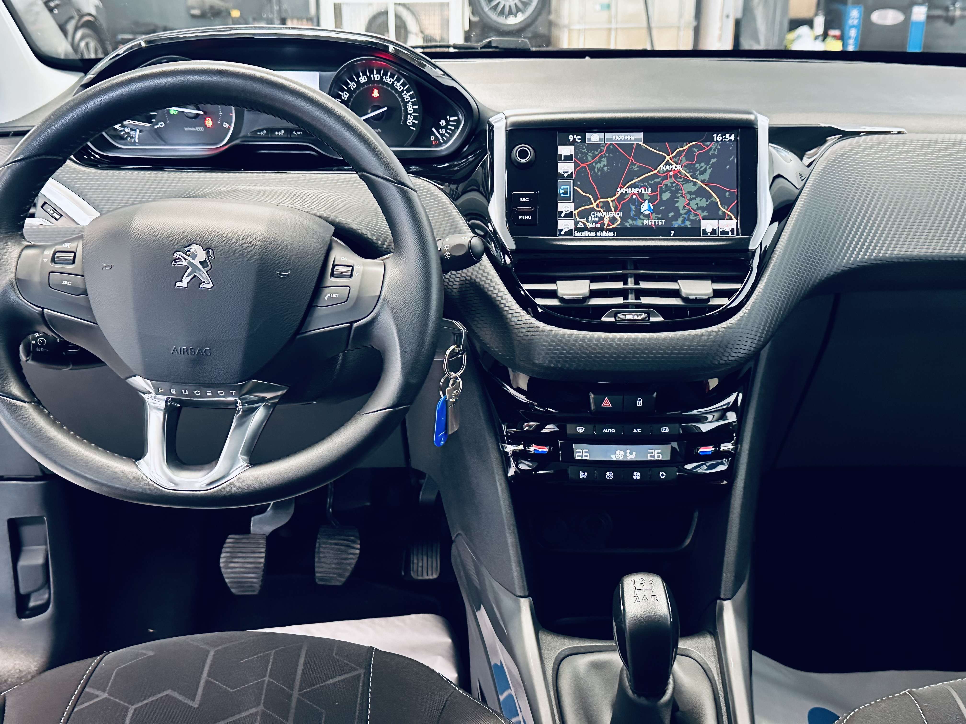 Peugeot 2008 1.6 PDC NAVI CLIM BIZONE LIM CRUISE ISOFIX JA16