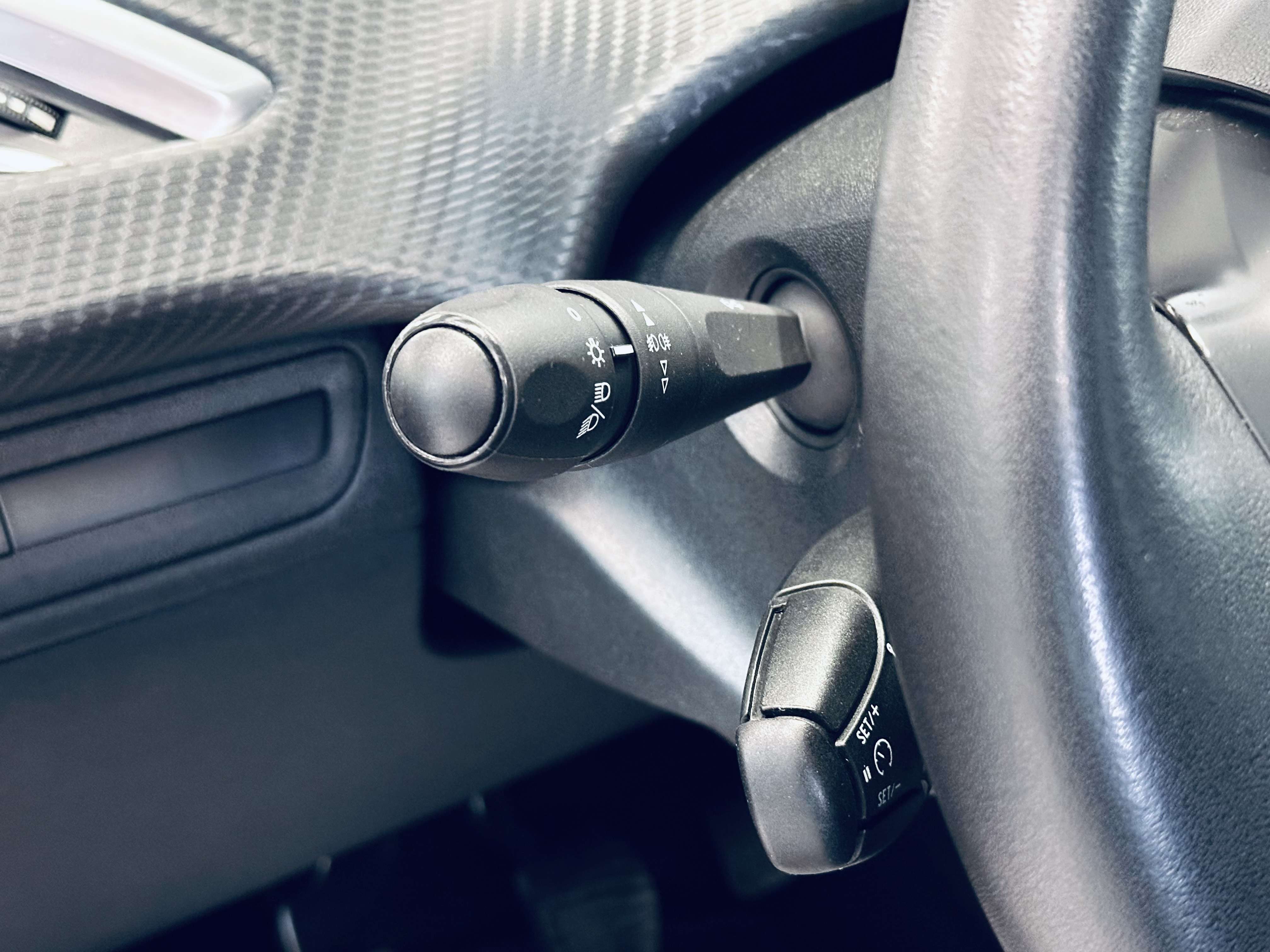 Peugeot 2008 1.6 PDC NAVI CLIM BIZONE LIM CRUISE ISOFIX JA16