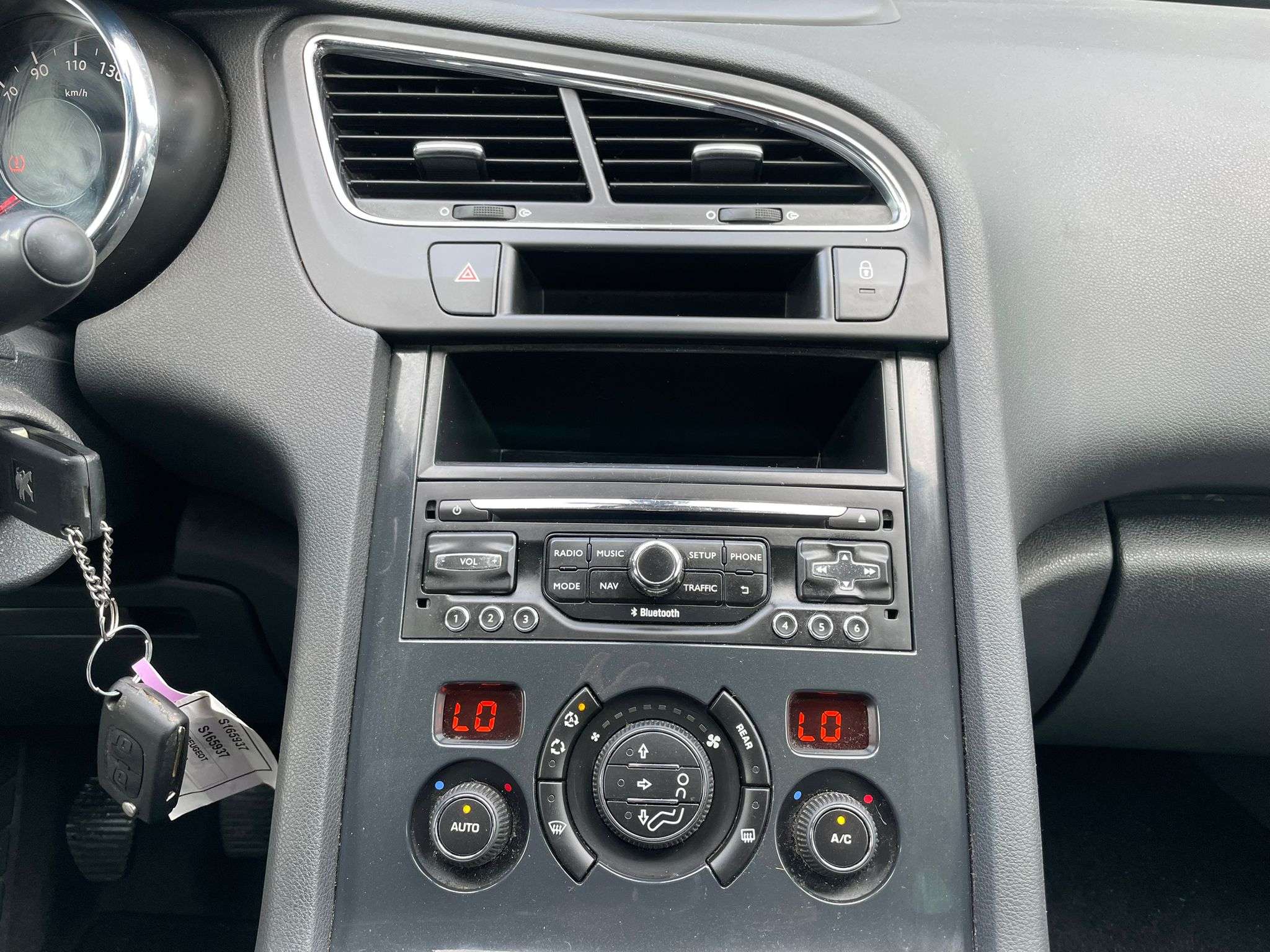 Peugeot 5008 7places/CAMERA/RADAR AV AR/AIRCO/GARANTIE 12 MOIS