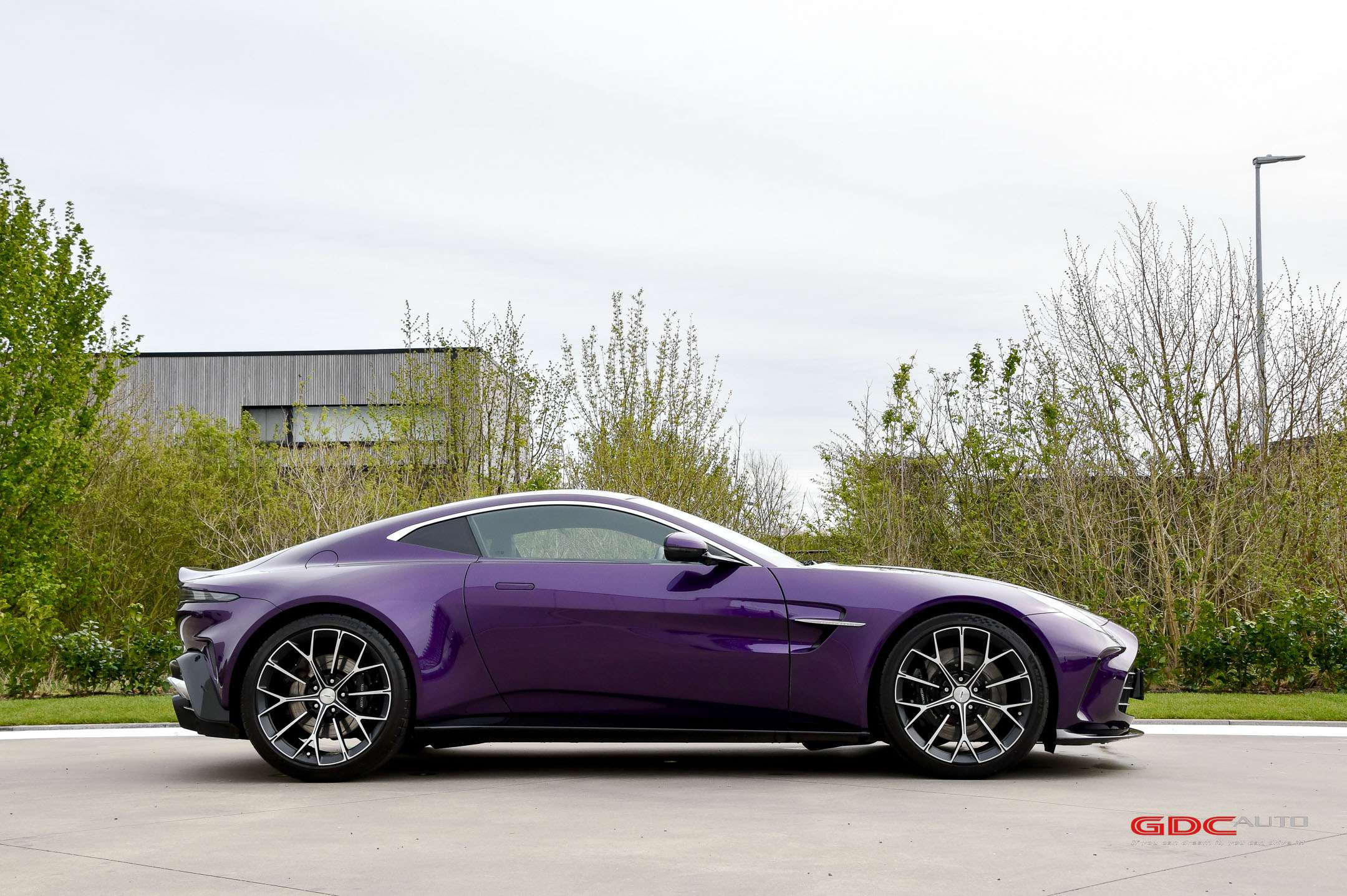 Aston Martin Vantage Coupé I PPF I Storm Purple
